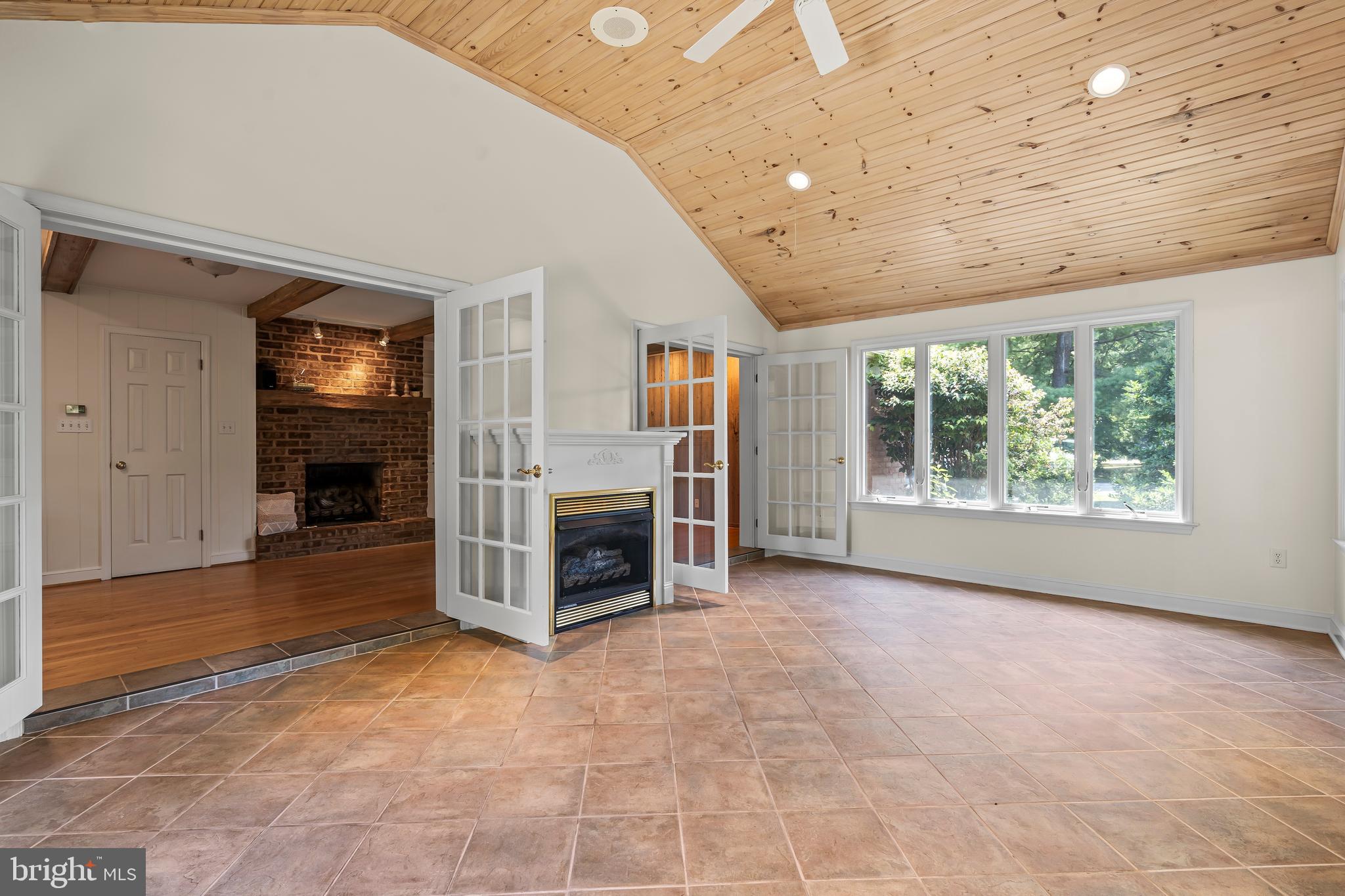 BRIGHTWOOD ACRES - Residential Lease