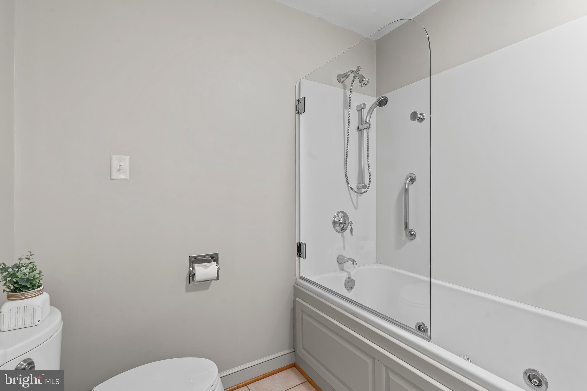 BRIGHTWOOD ACRES - Residential Lease