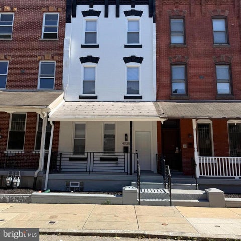 Townhouse For Sale - 4038 Green Street<br/> PHILADELPHIA, PA 19104