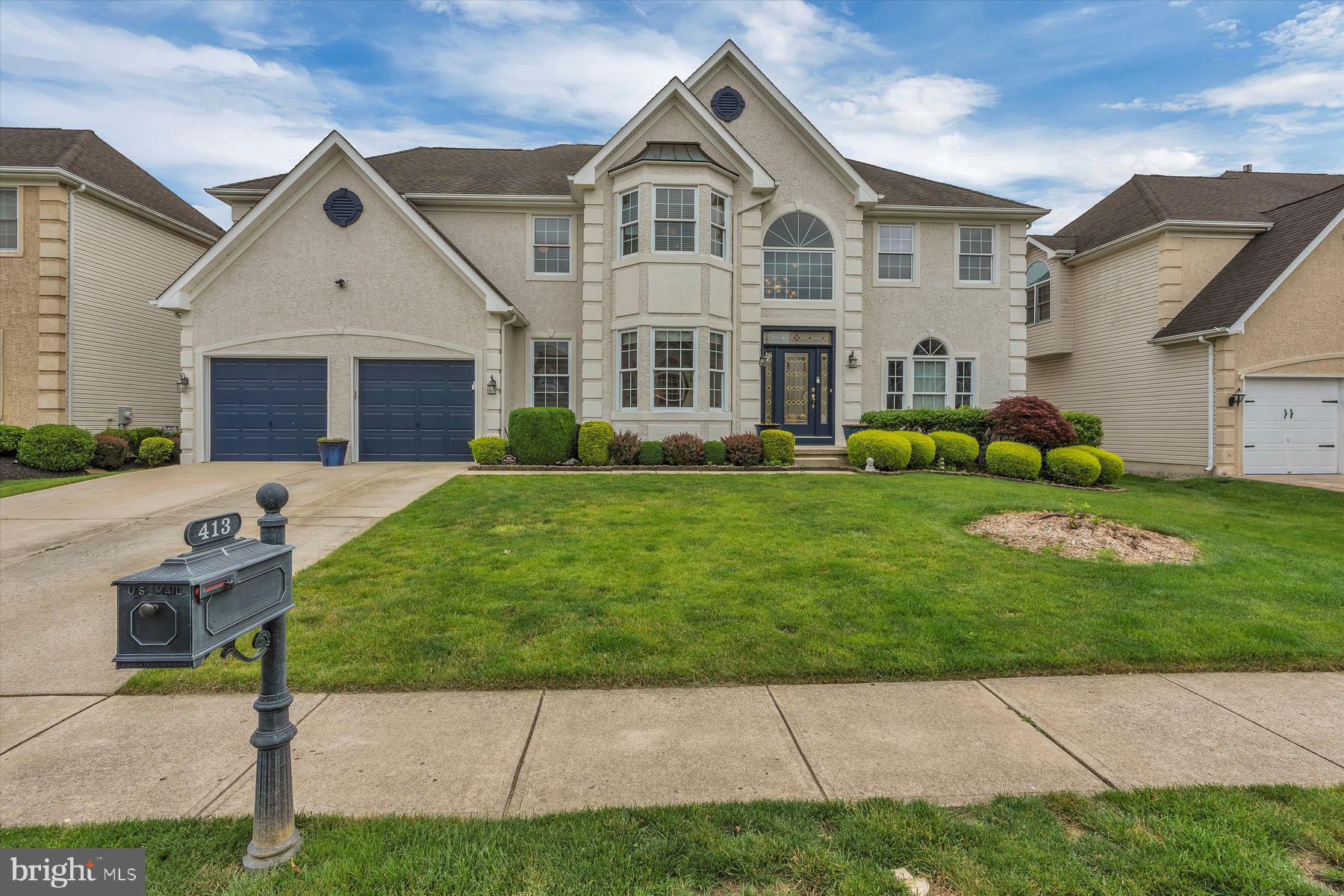 413 W COUNTRY CLUB DRIVE