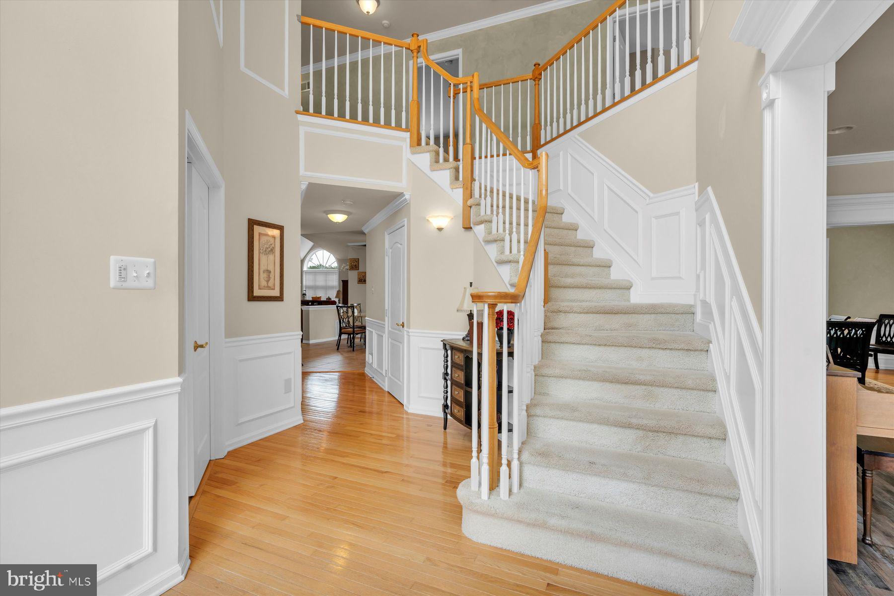 413 W COUNTRY CLUB DRIVE