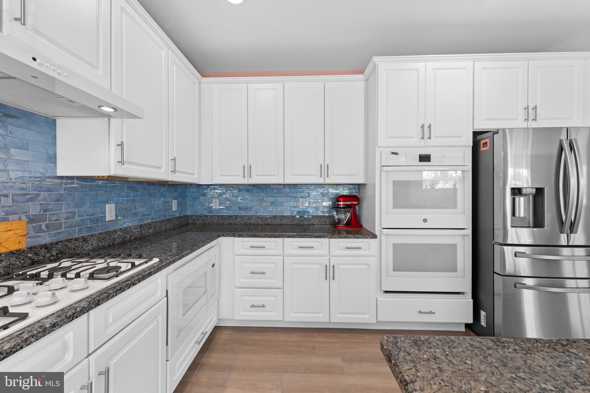 VINEYARDS AT NASSAU VALLEY - Residential