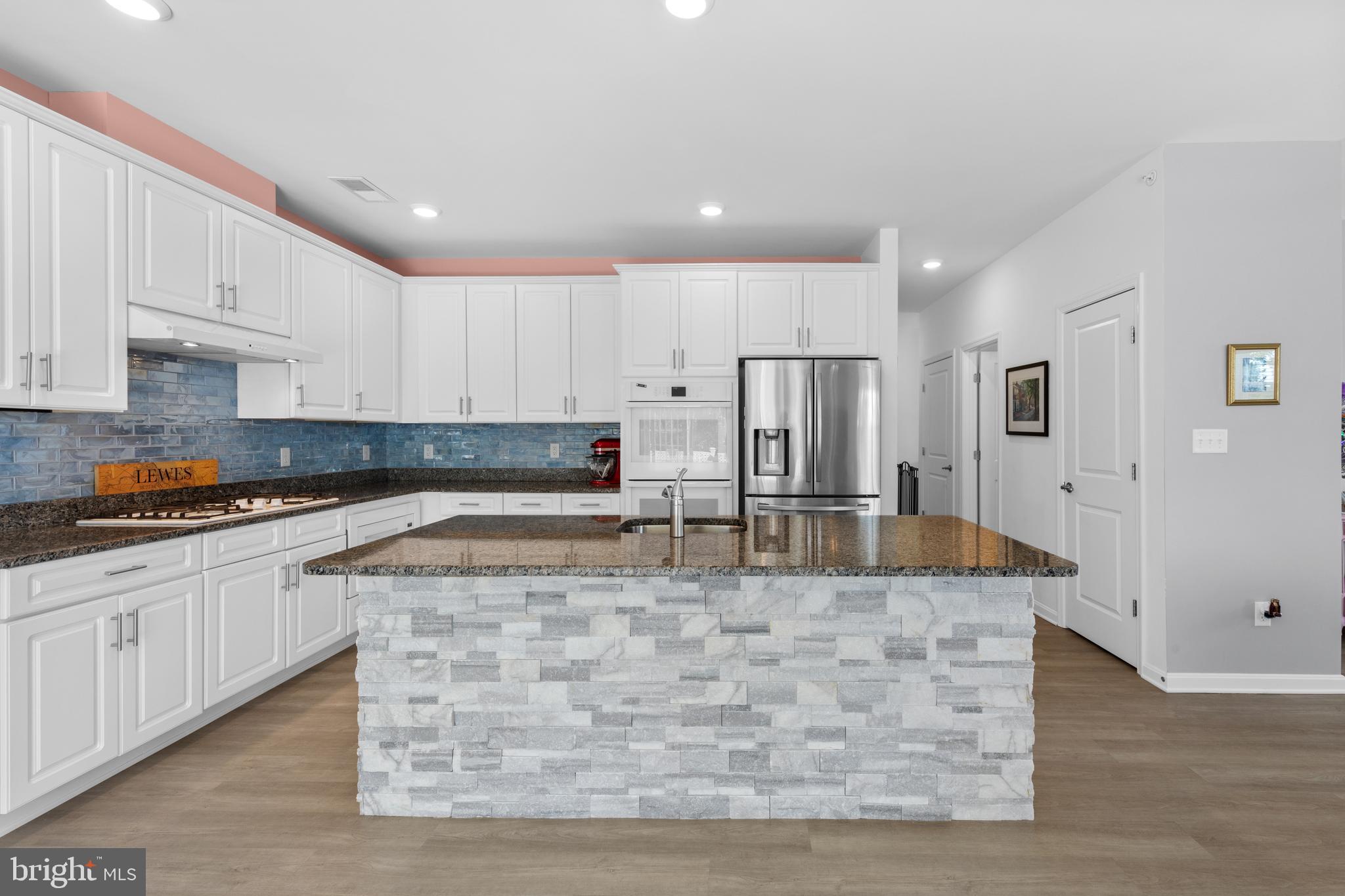 VINEYARDS AT NASSAU VALLEY - Residential