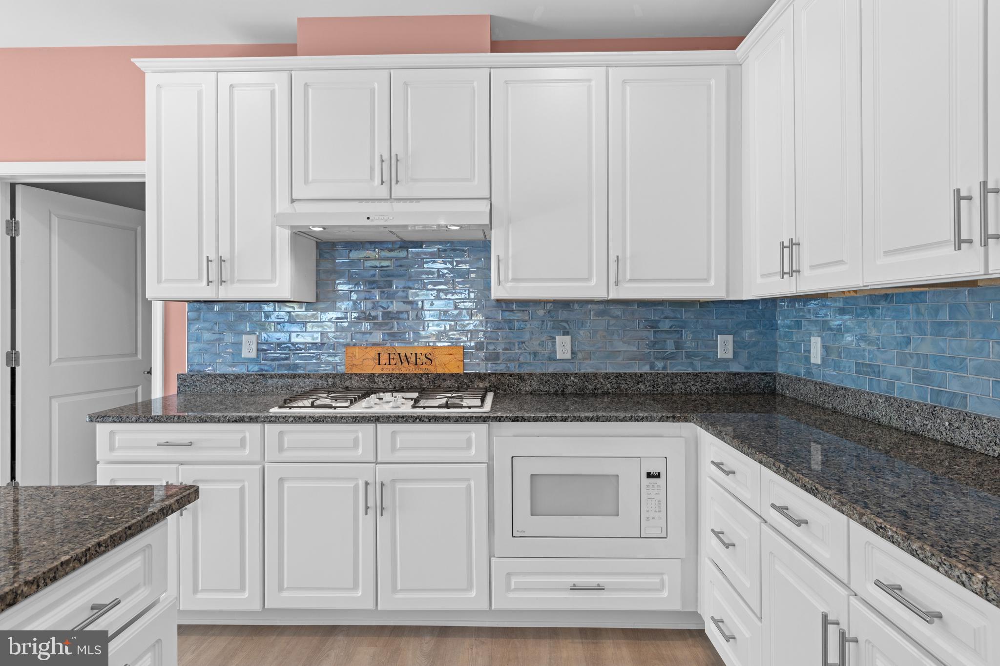 VINEYARDS AT NASSAU VALLEY - Residential