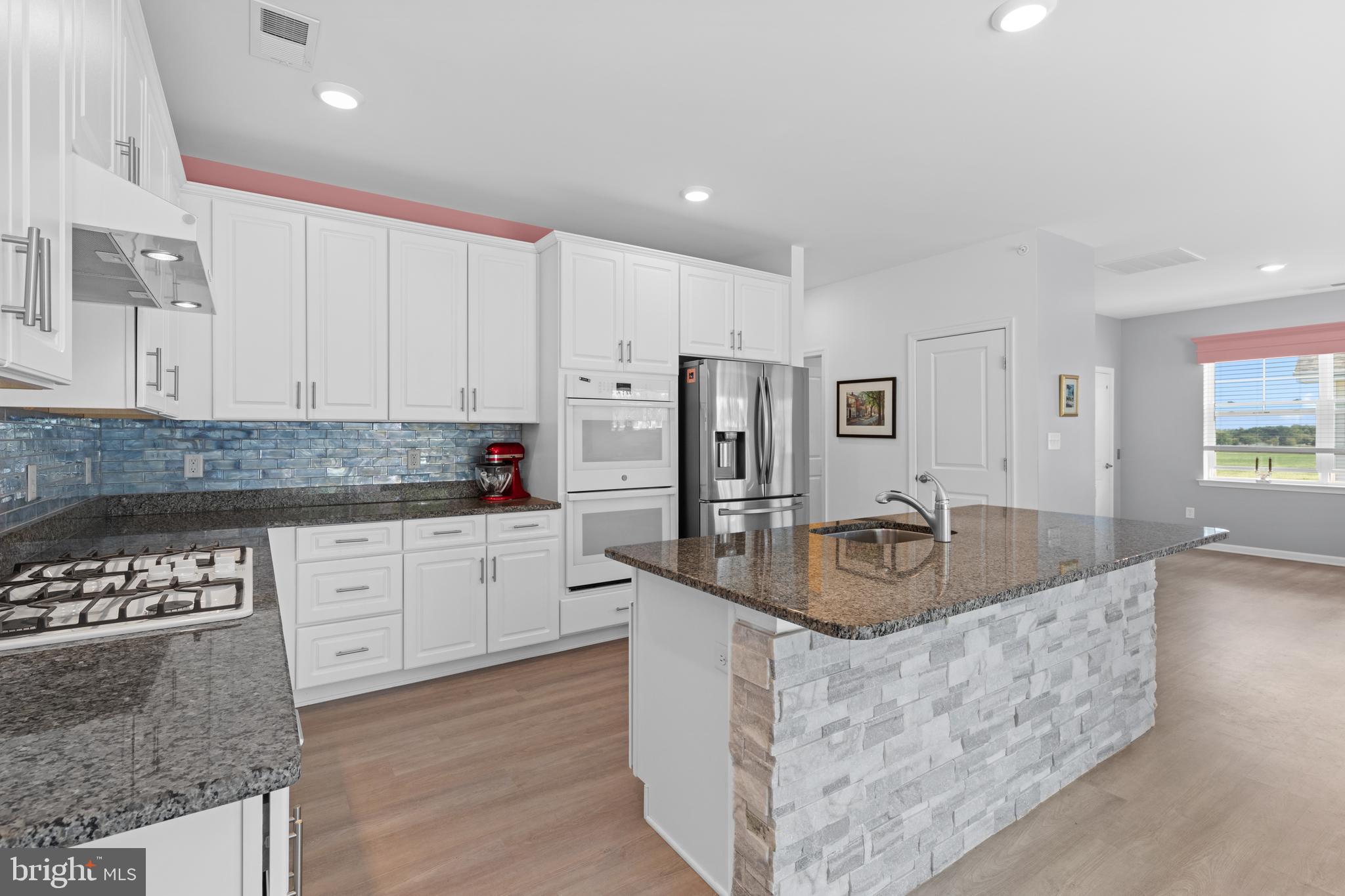 VINEYARDS AT NASSAU VALLEY - Residential