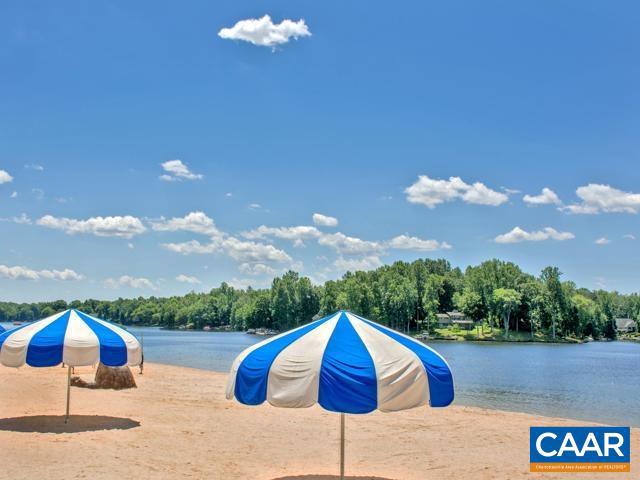 LAKE MONTICELLO - Residential