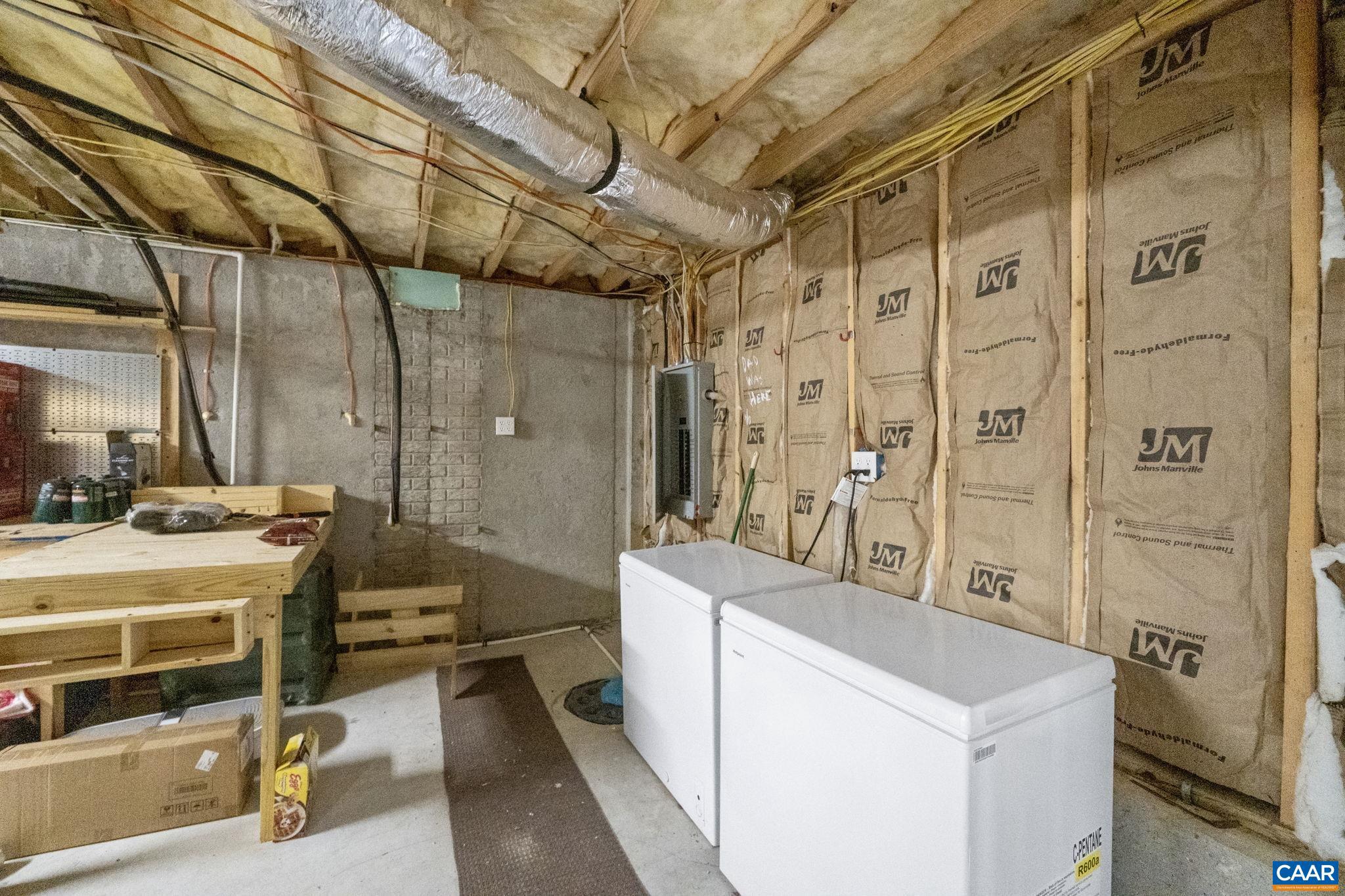 LAKE MONTICELLO - Residential