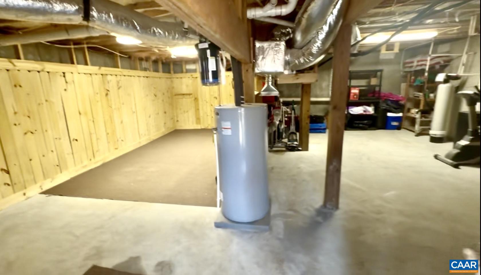 LAKE MONTICELLO - Residential