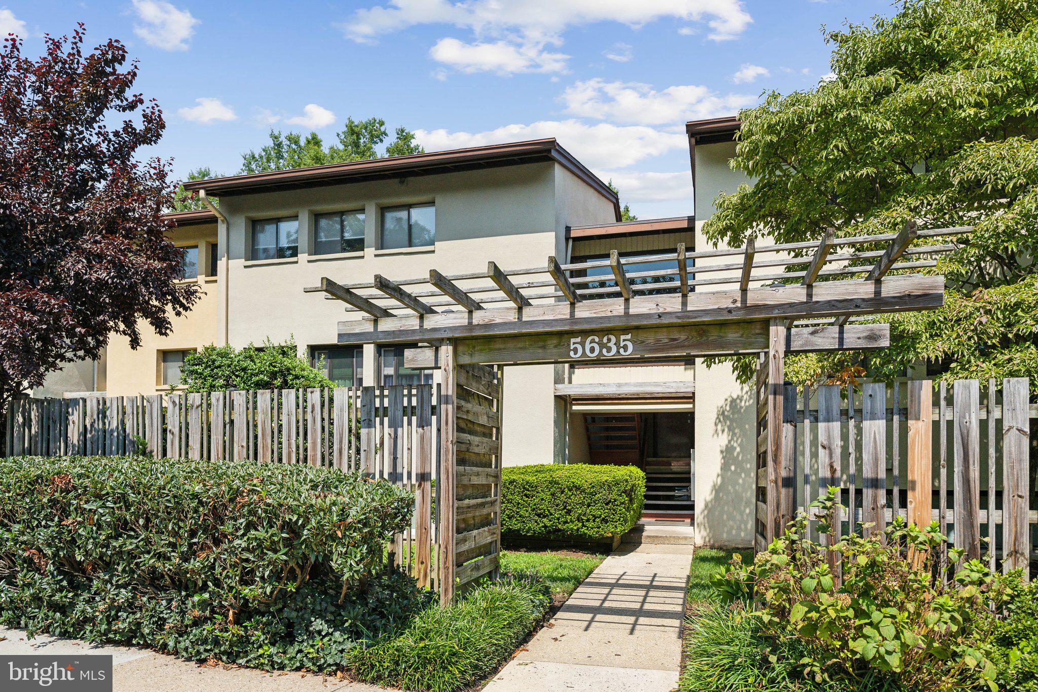 VILLAGE OF HARPERS CHOICE - Residential