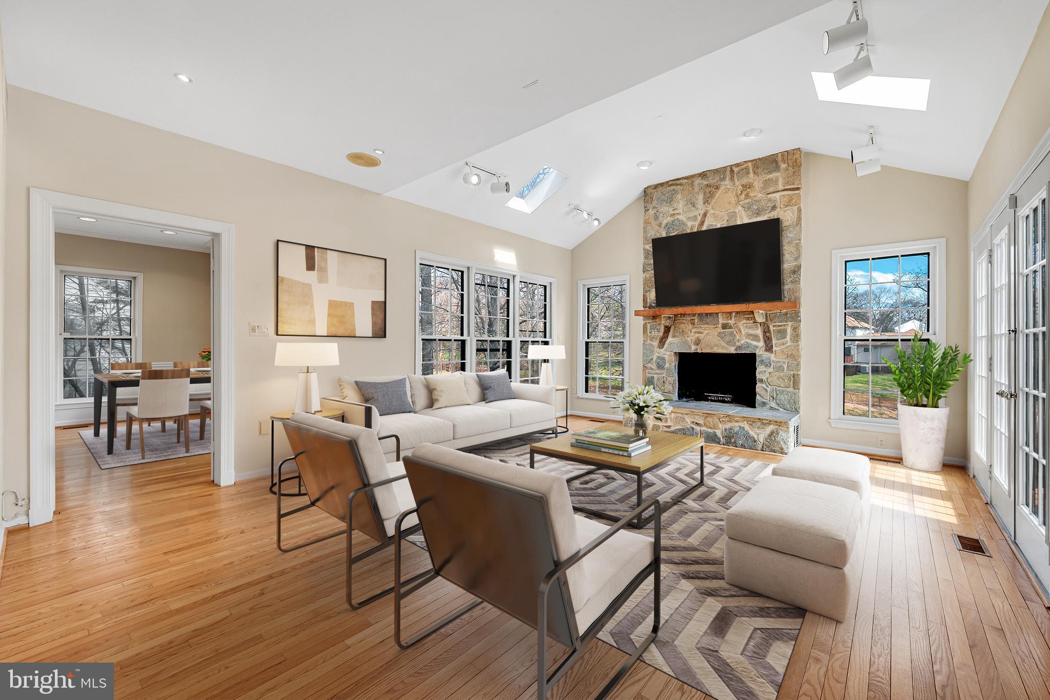 TIMBERLAWN - Residential