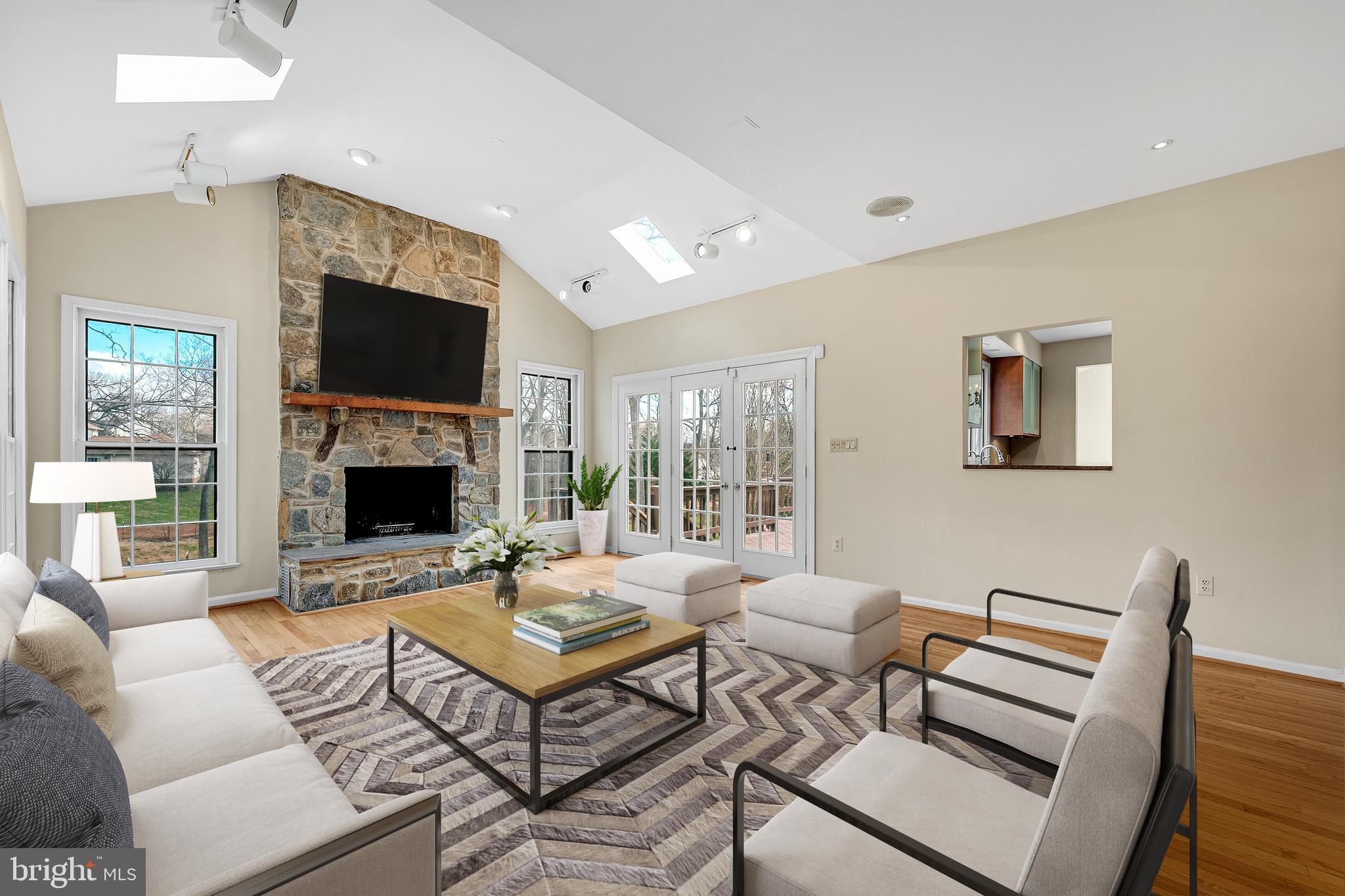 TIMBERLAWN - Residential