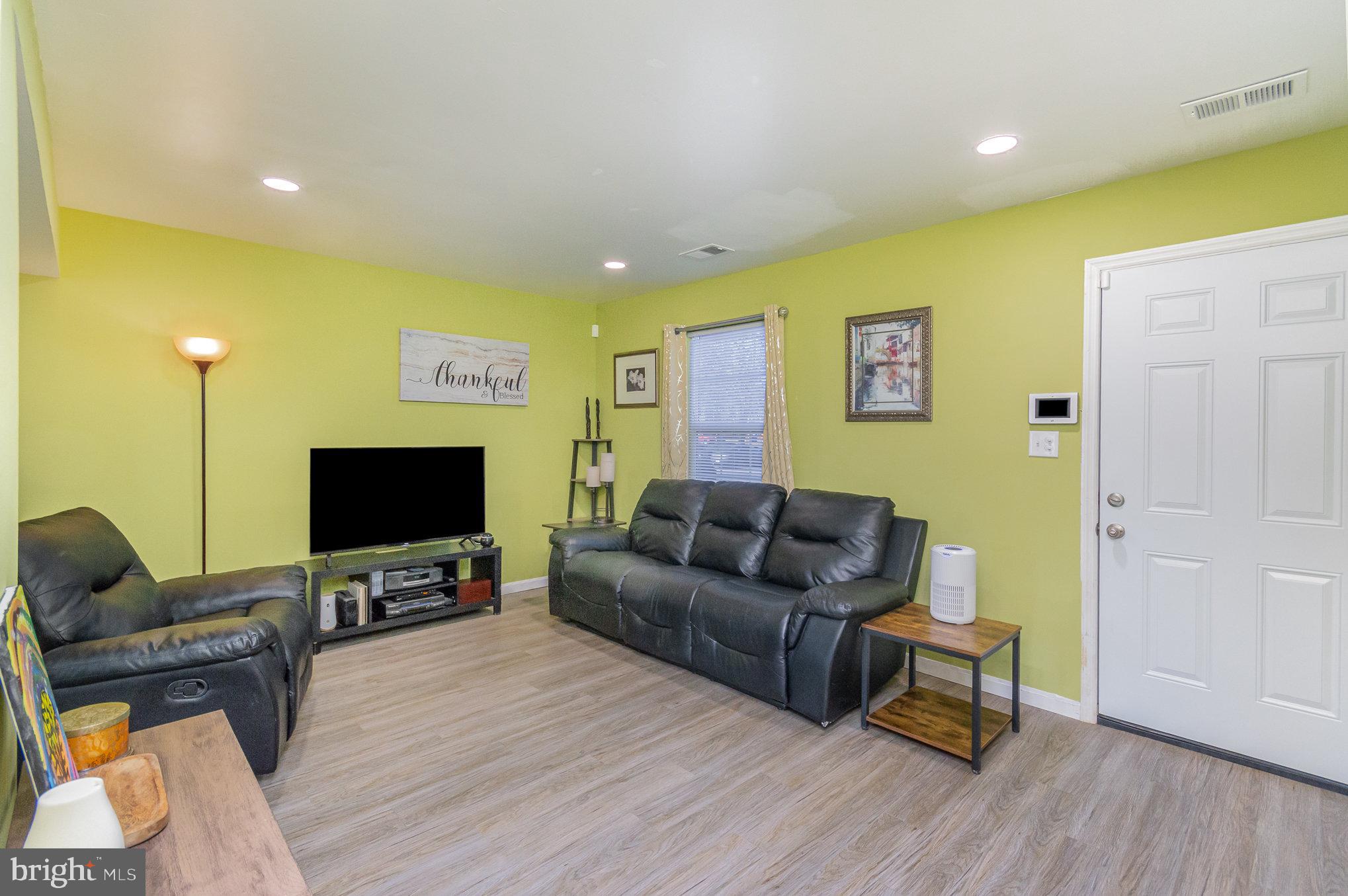 KENT SQUARE - Residential