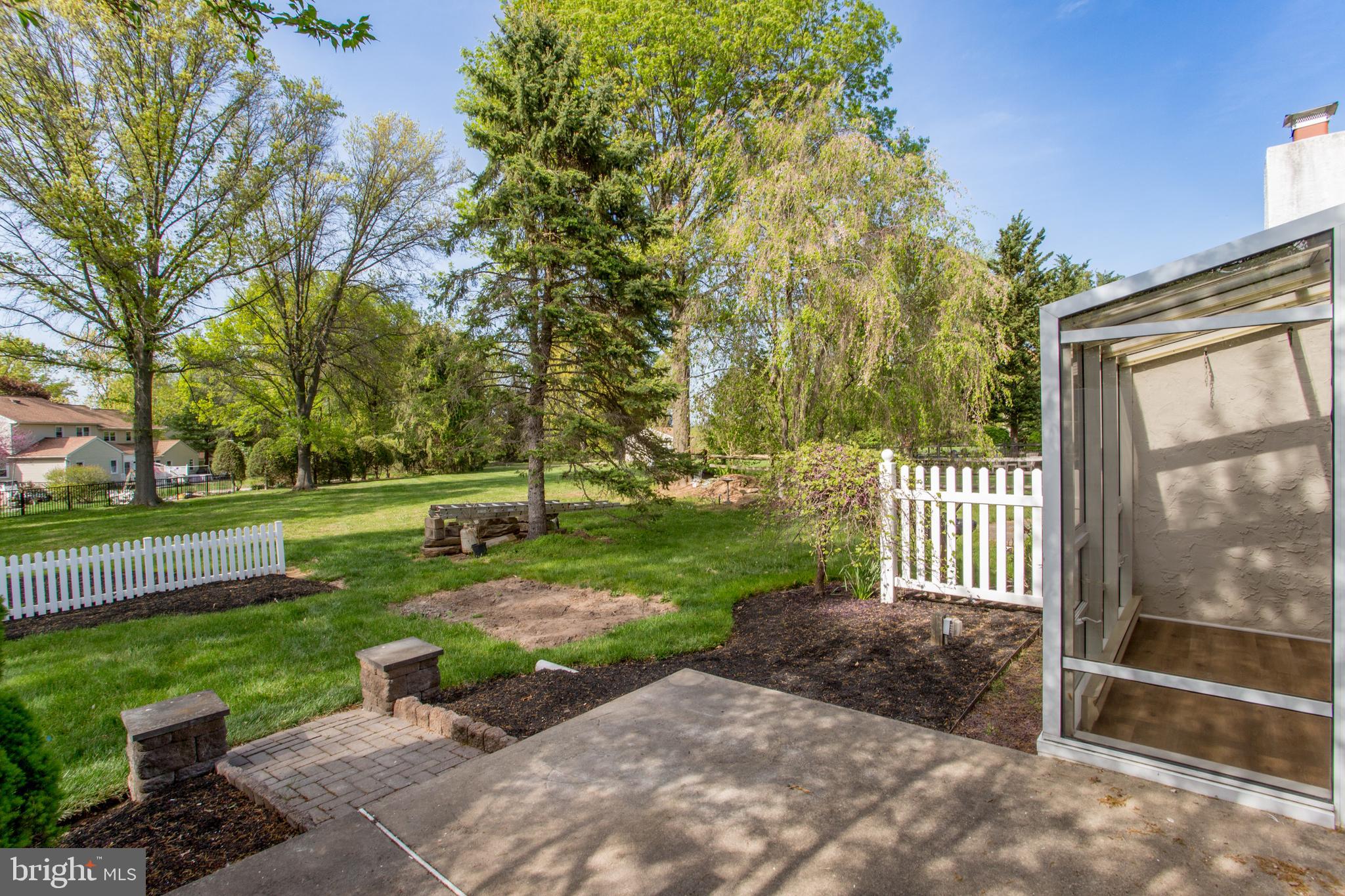 FIELDSTONE PLACE - Residential