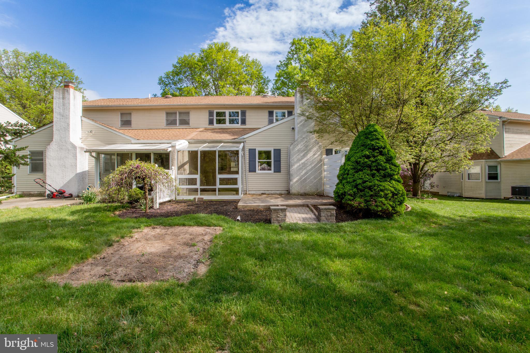 FIELDSTONE PLACE - Residential