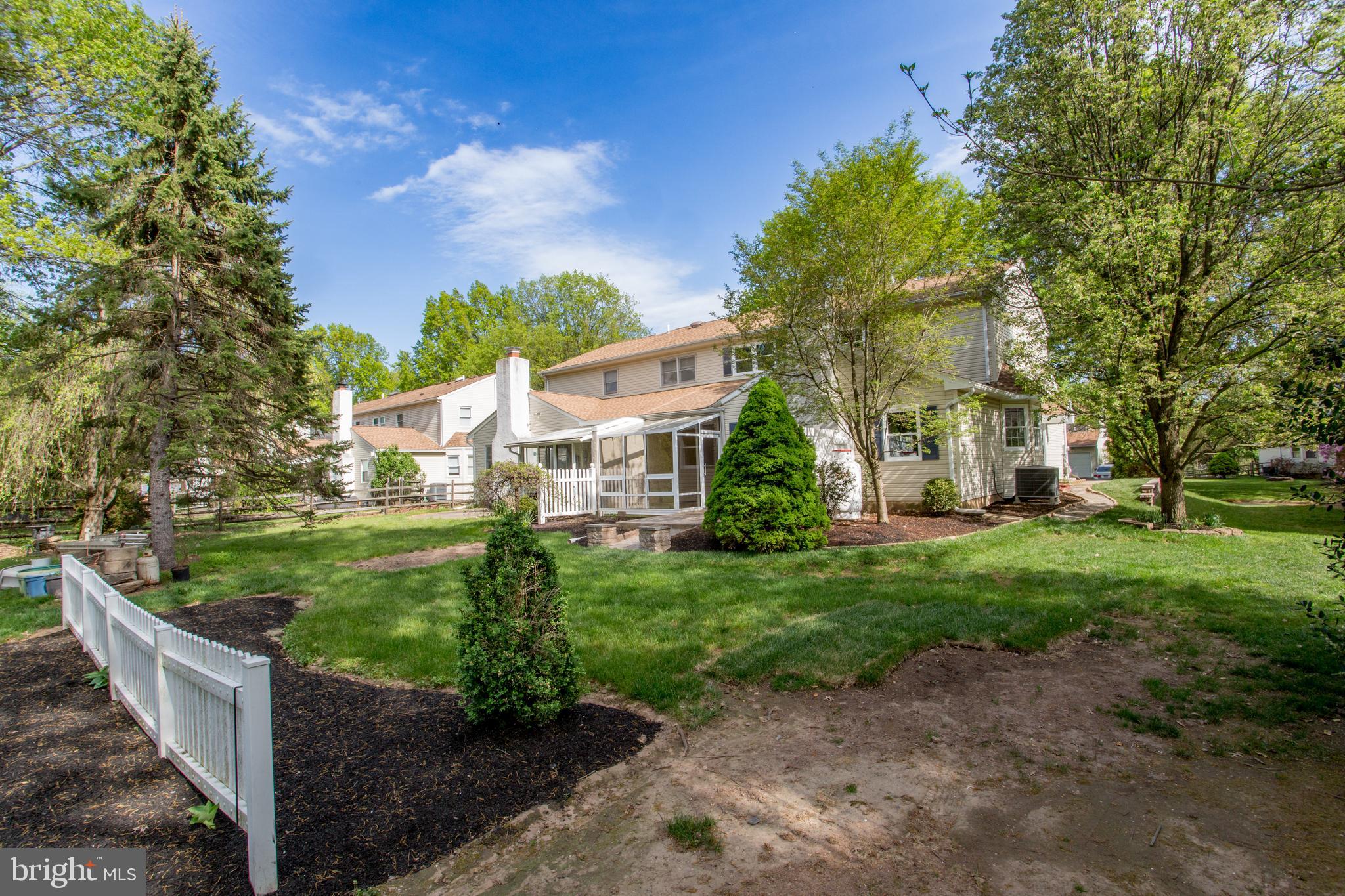 FIELDSTONE PLACE - Residential