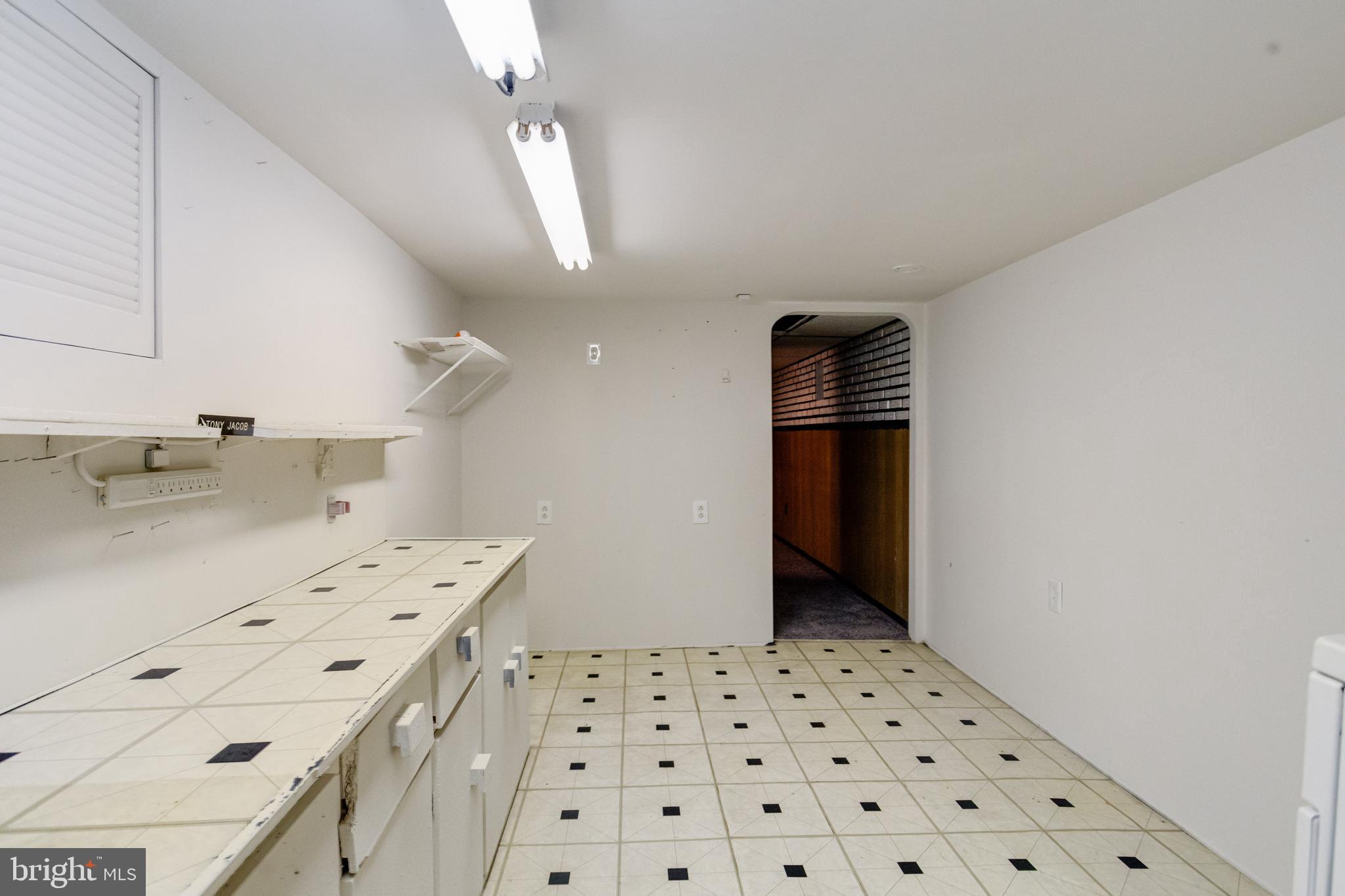 WASHINGTON VILLAGE - Residential