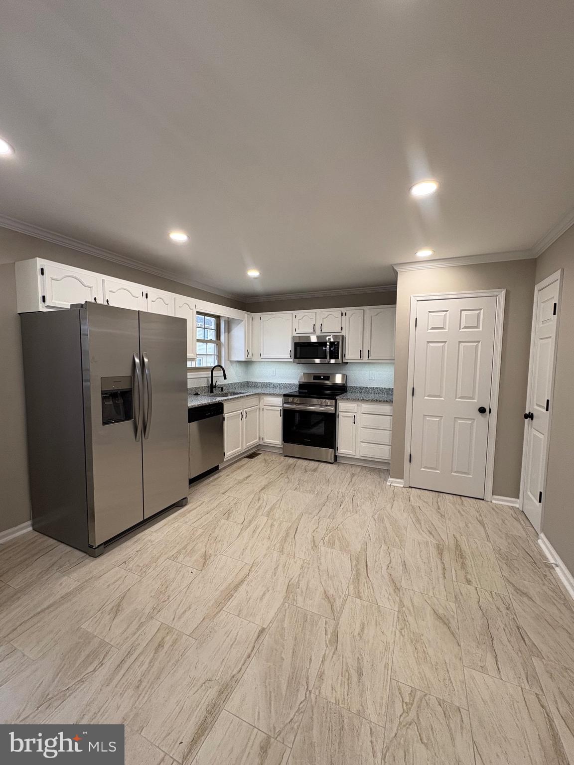 TABLER STATION MANOR - Residential