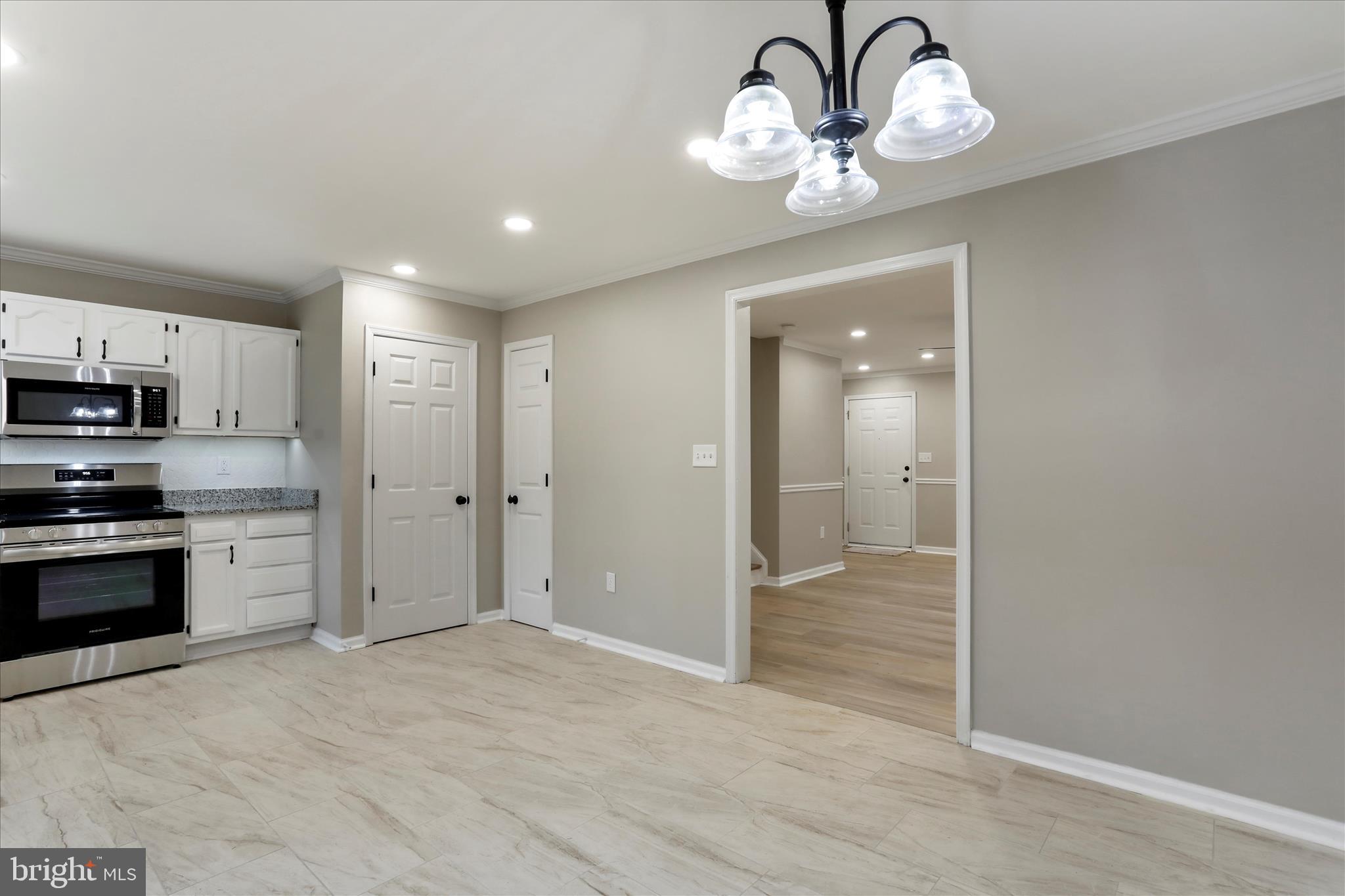 TABLER STATION MANOR - Residential