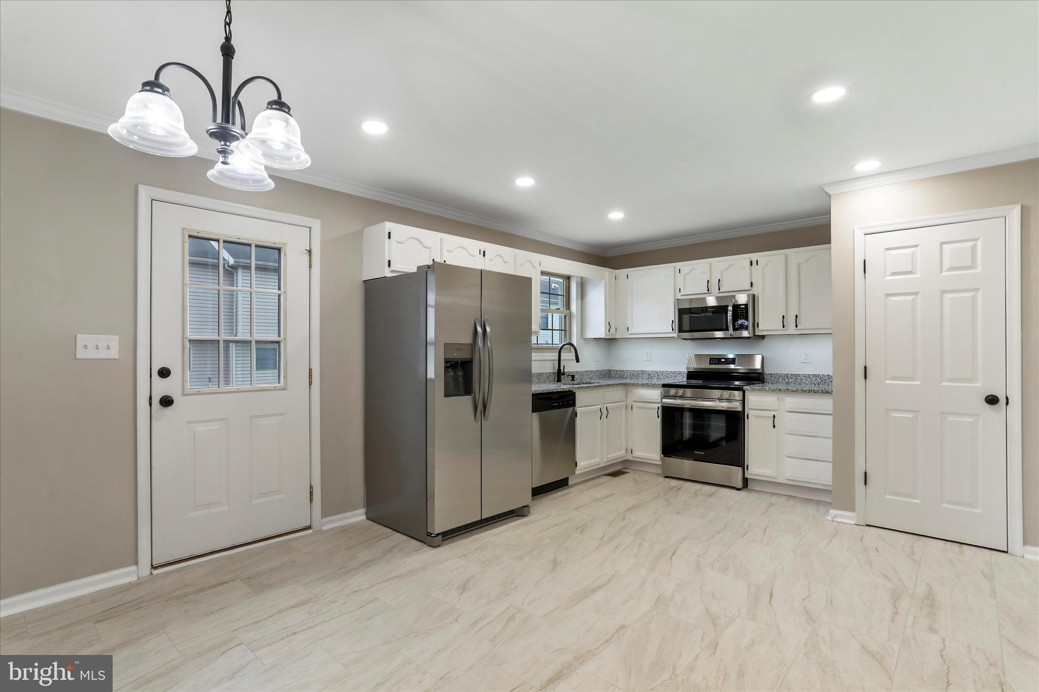 TABLER STATION MANOR - Residential