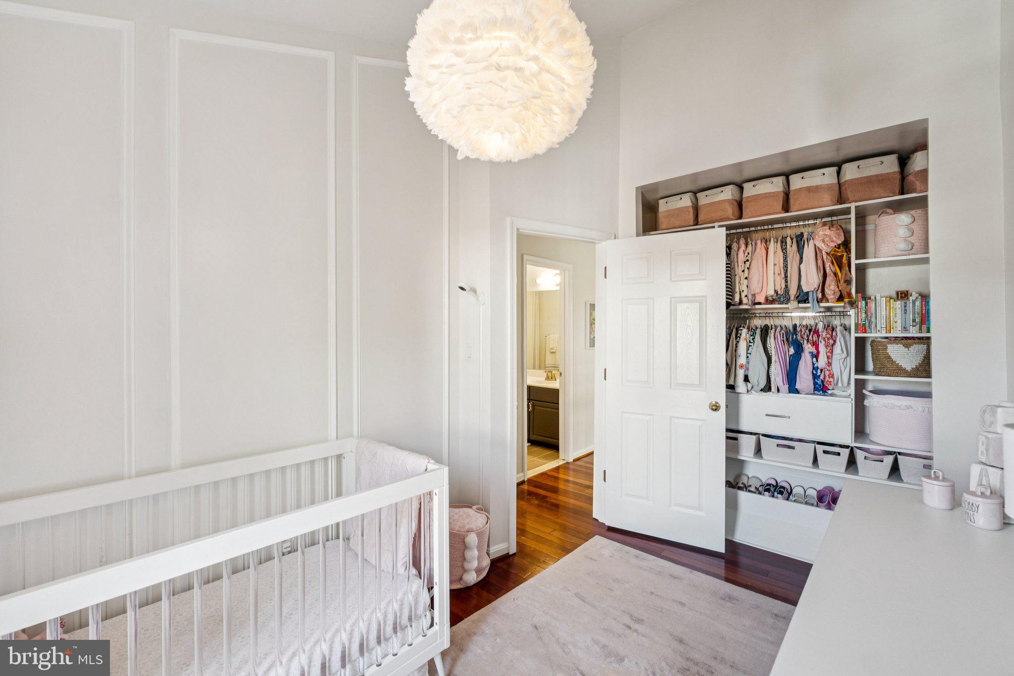 WHITLEY PARK CONDOMINIUM - Residential