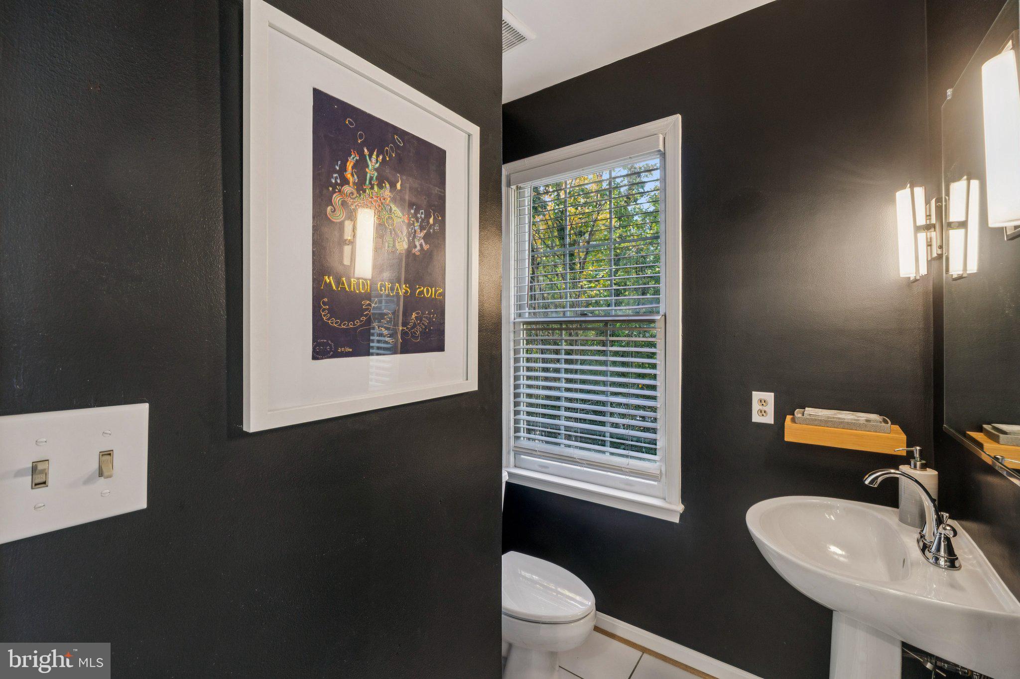 WHITLEY PARK CONDOMINIUM - Residential