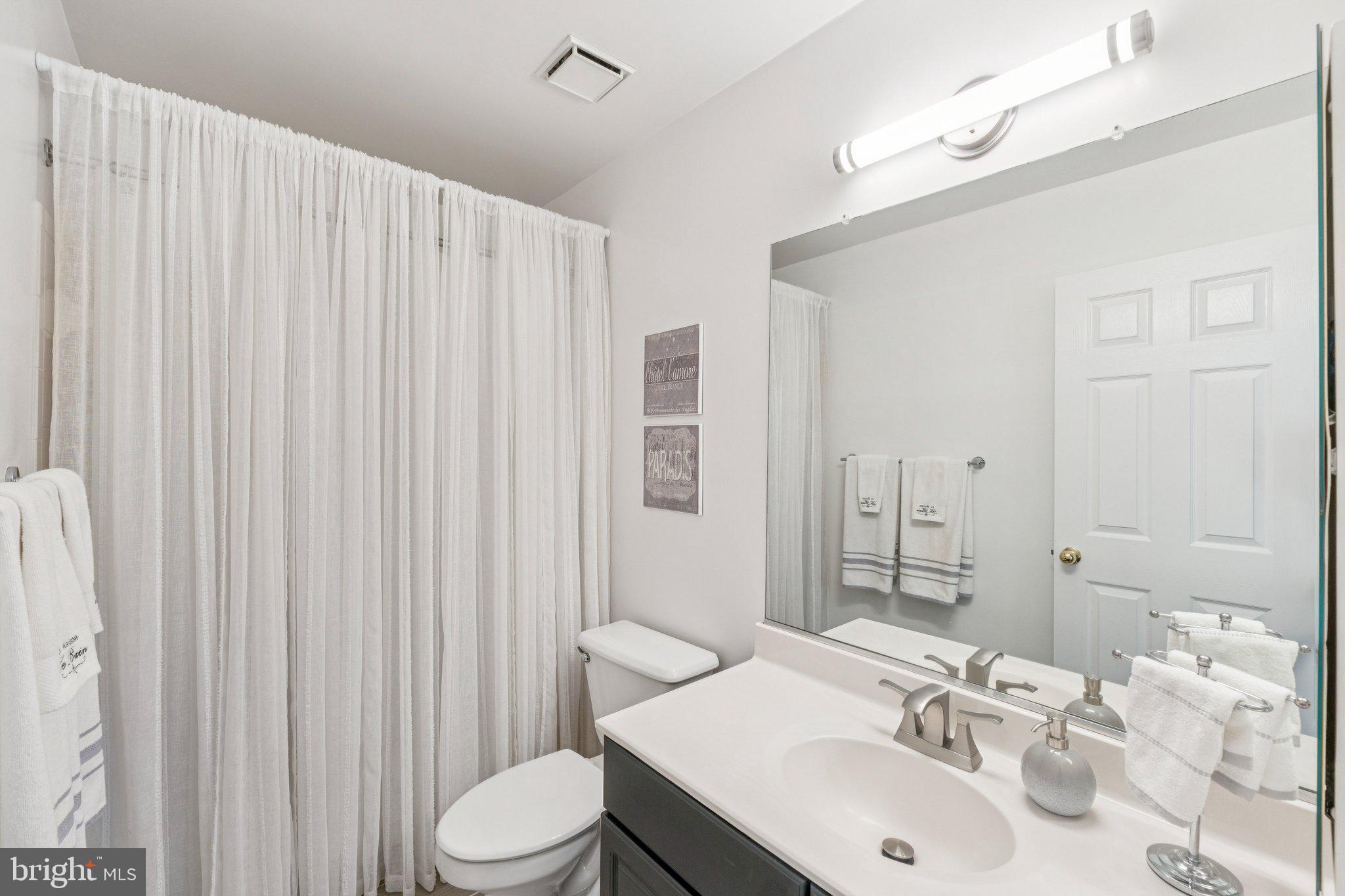 WHITLEY PARK CONDOMINIUM - Residential