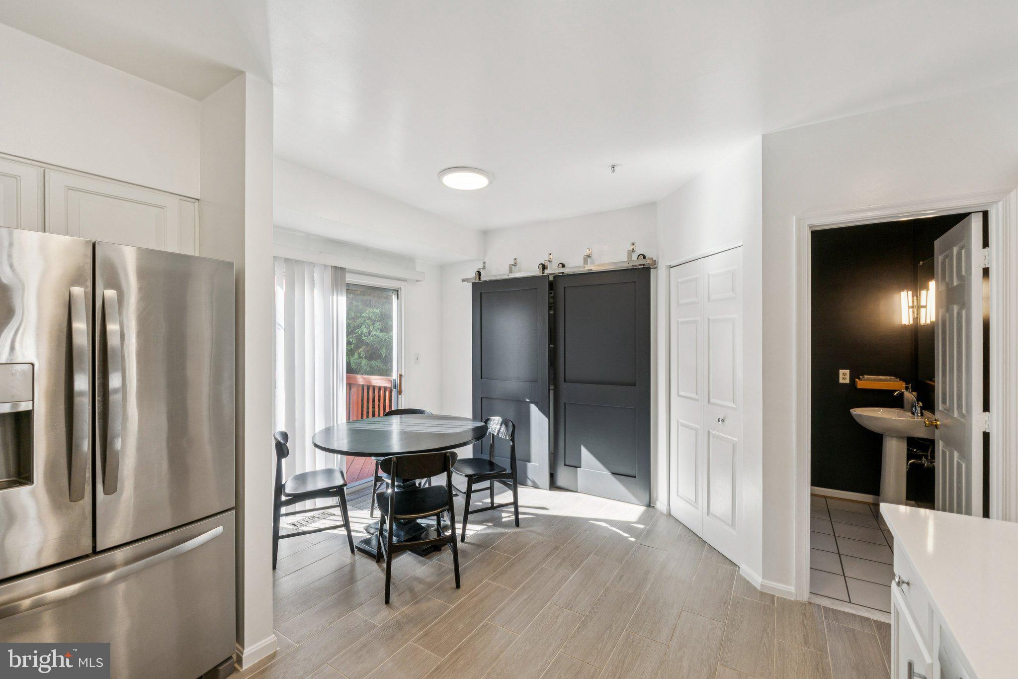 WHITLEY PARK CONDOMINIUM - Residential