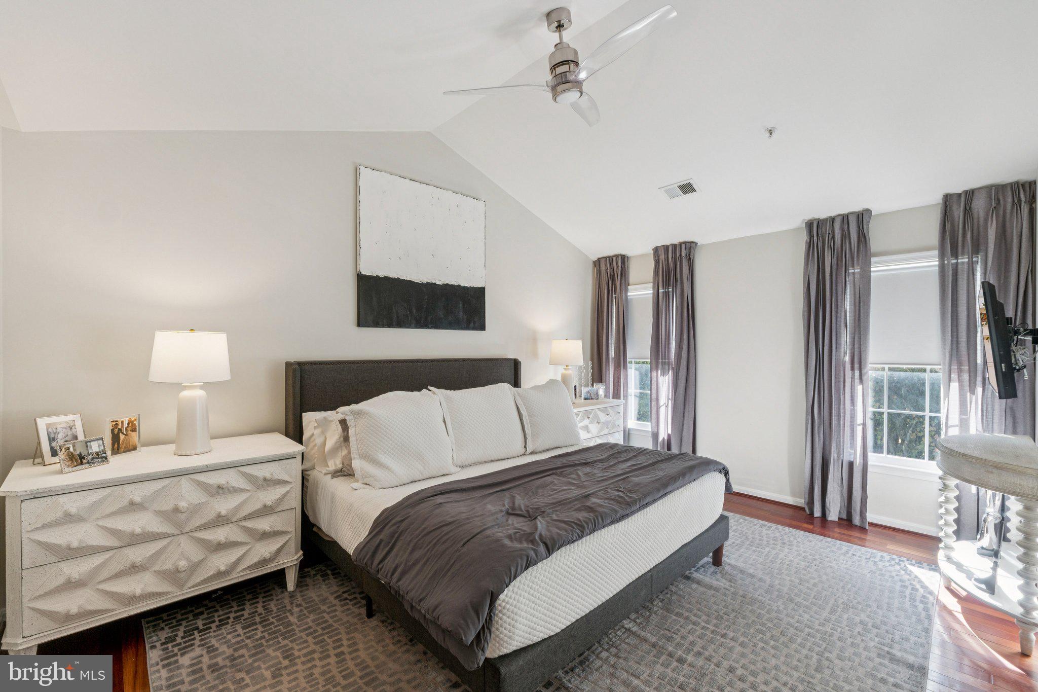 WHITLEY PARK CONDOMINIUM - Residential