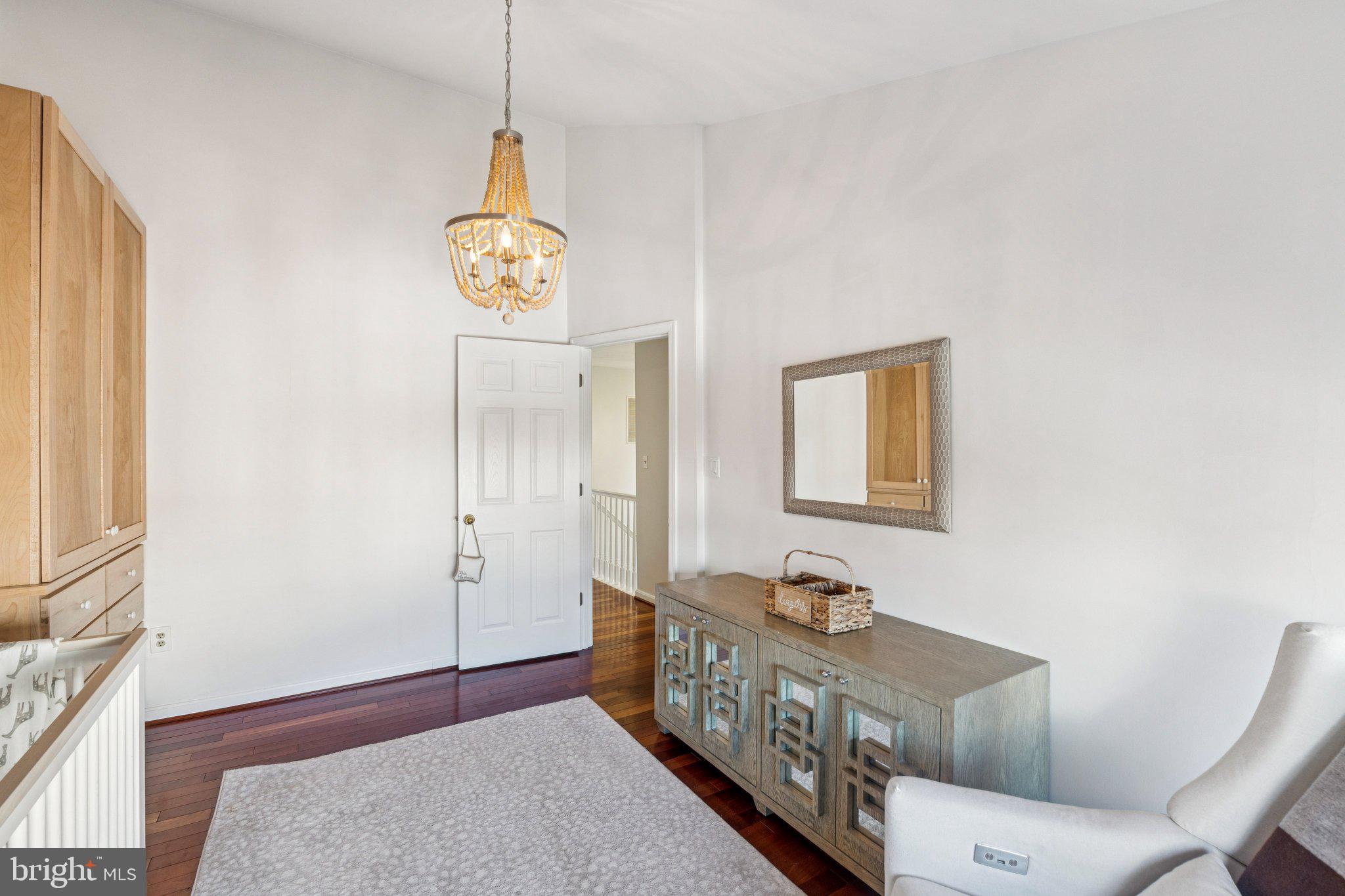 WHITLEY PARK CONDOMINIUM - Residential