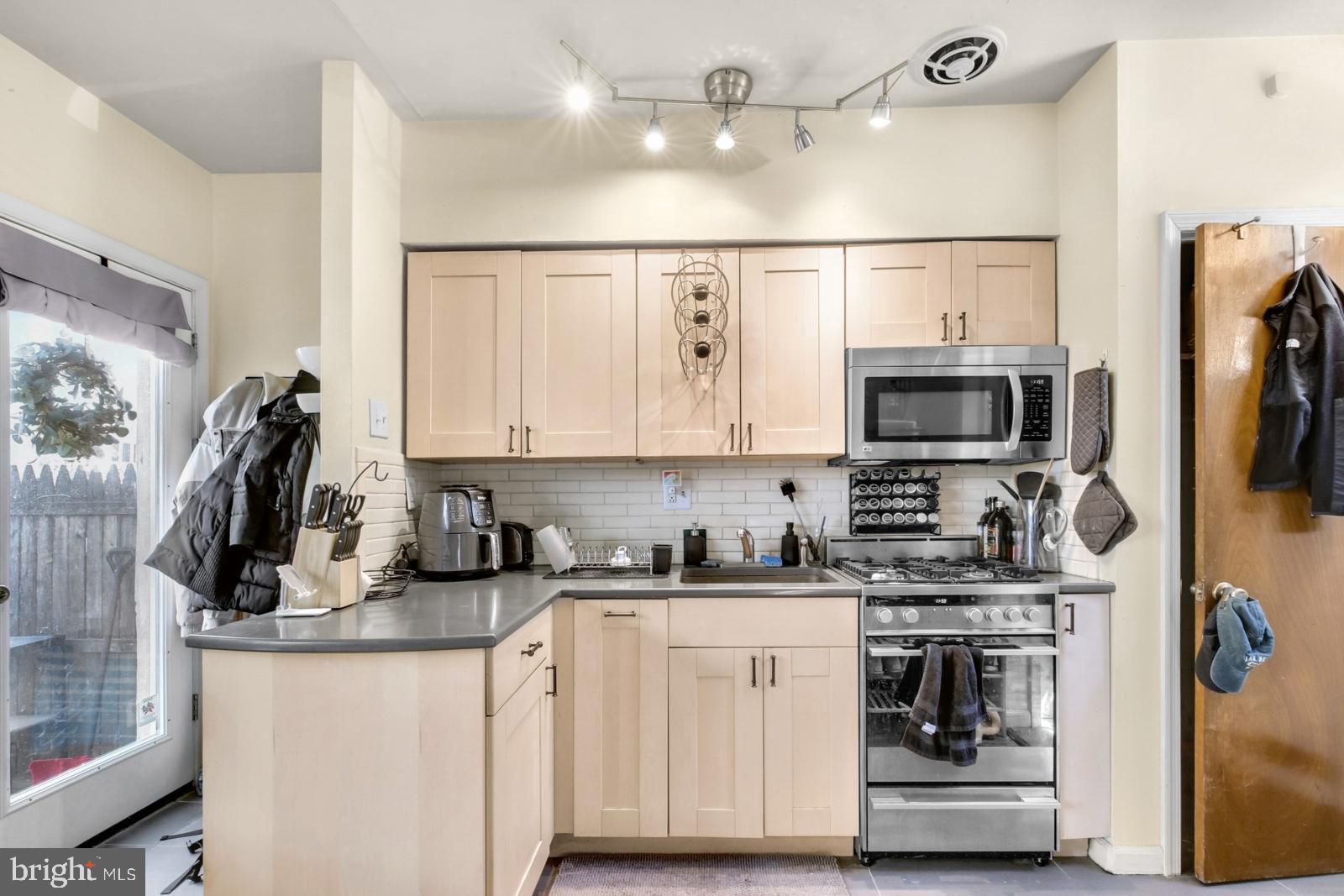 RITTENHOUSE SQUARE - Residential Lease
