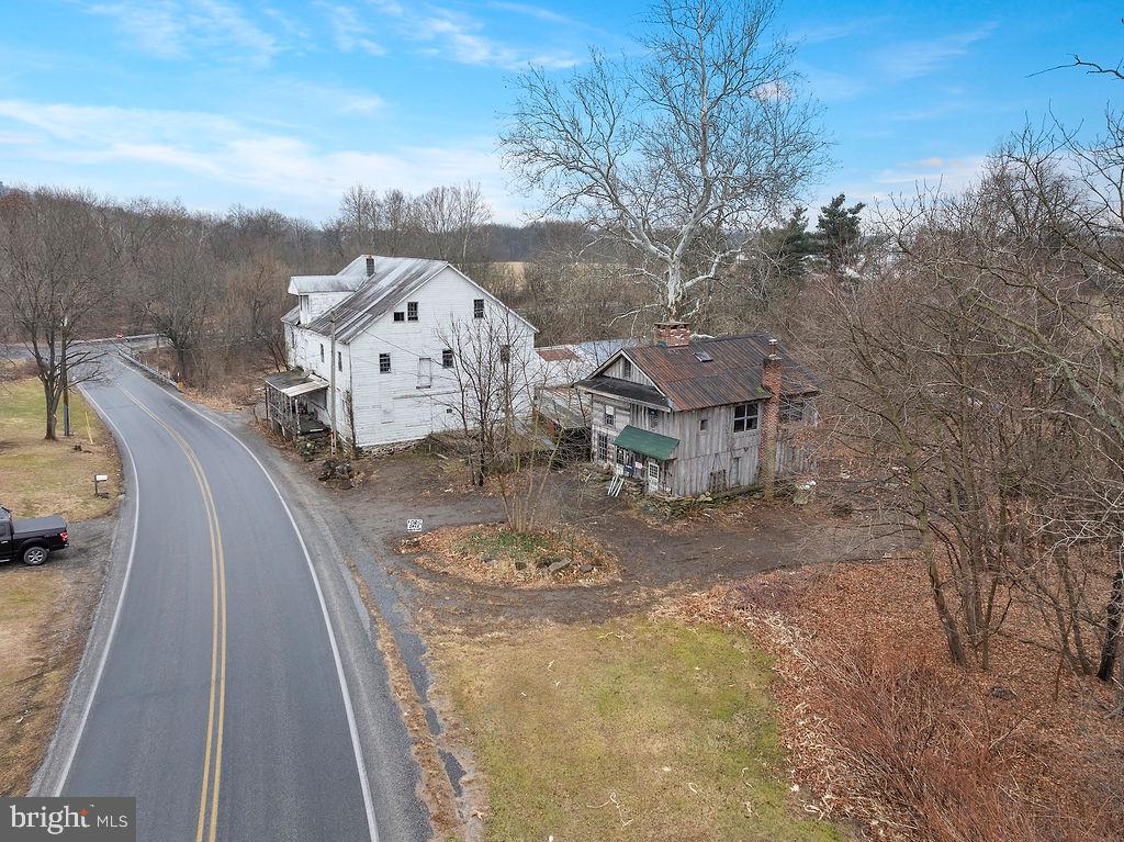 624 CENTER MILLS ROAD