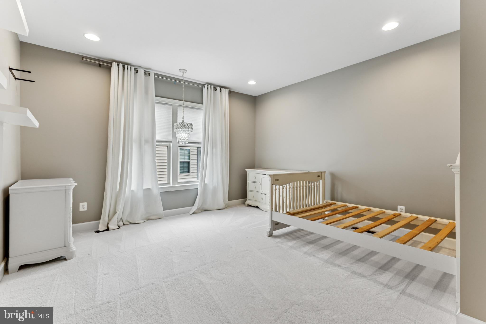 MARBURY - Residential