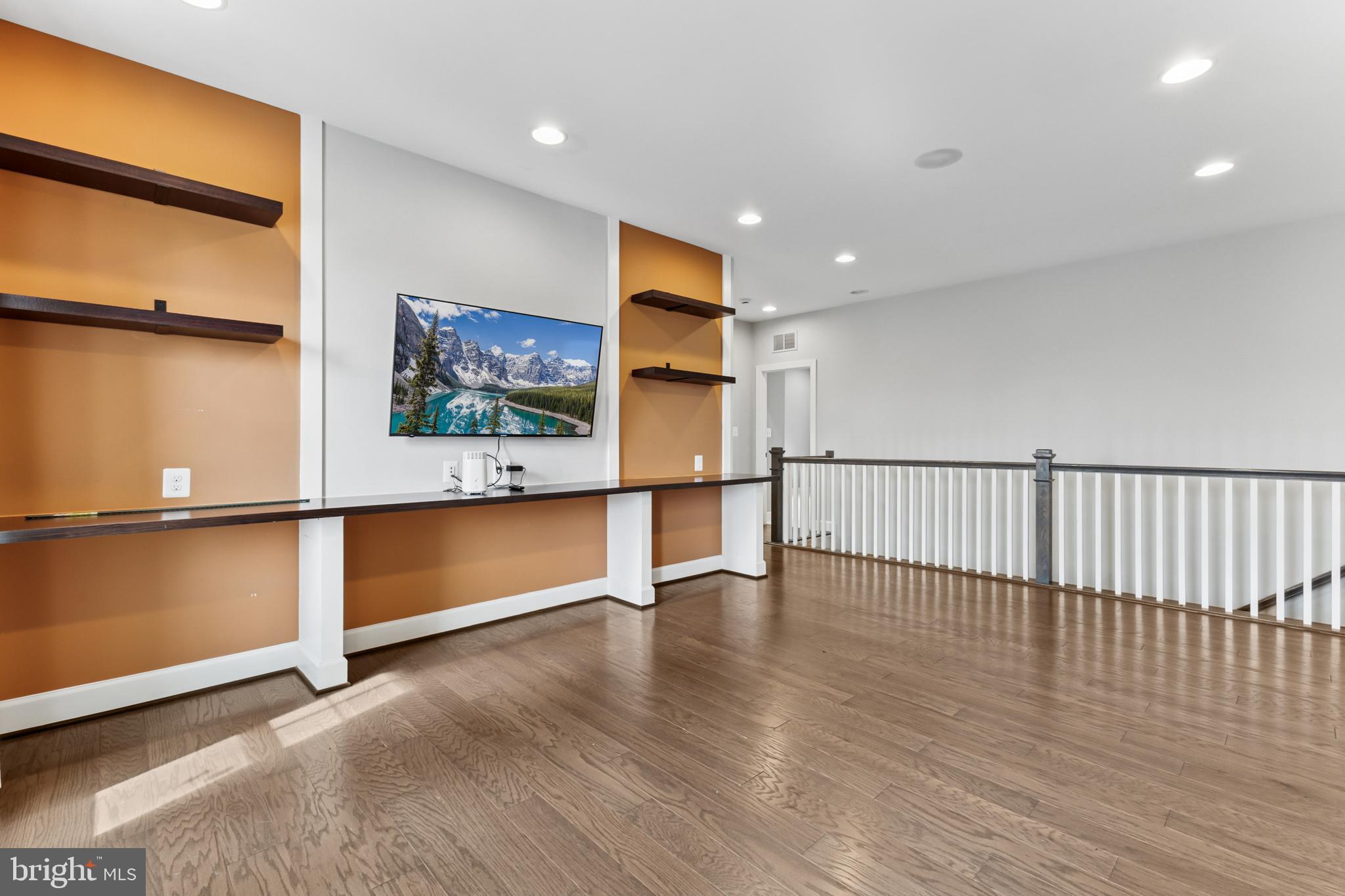 MARBURY - Residential