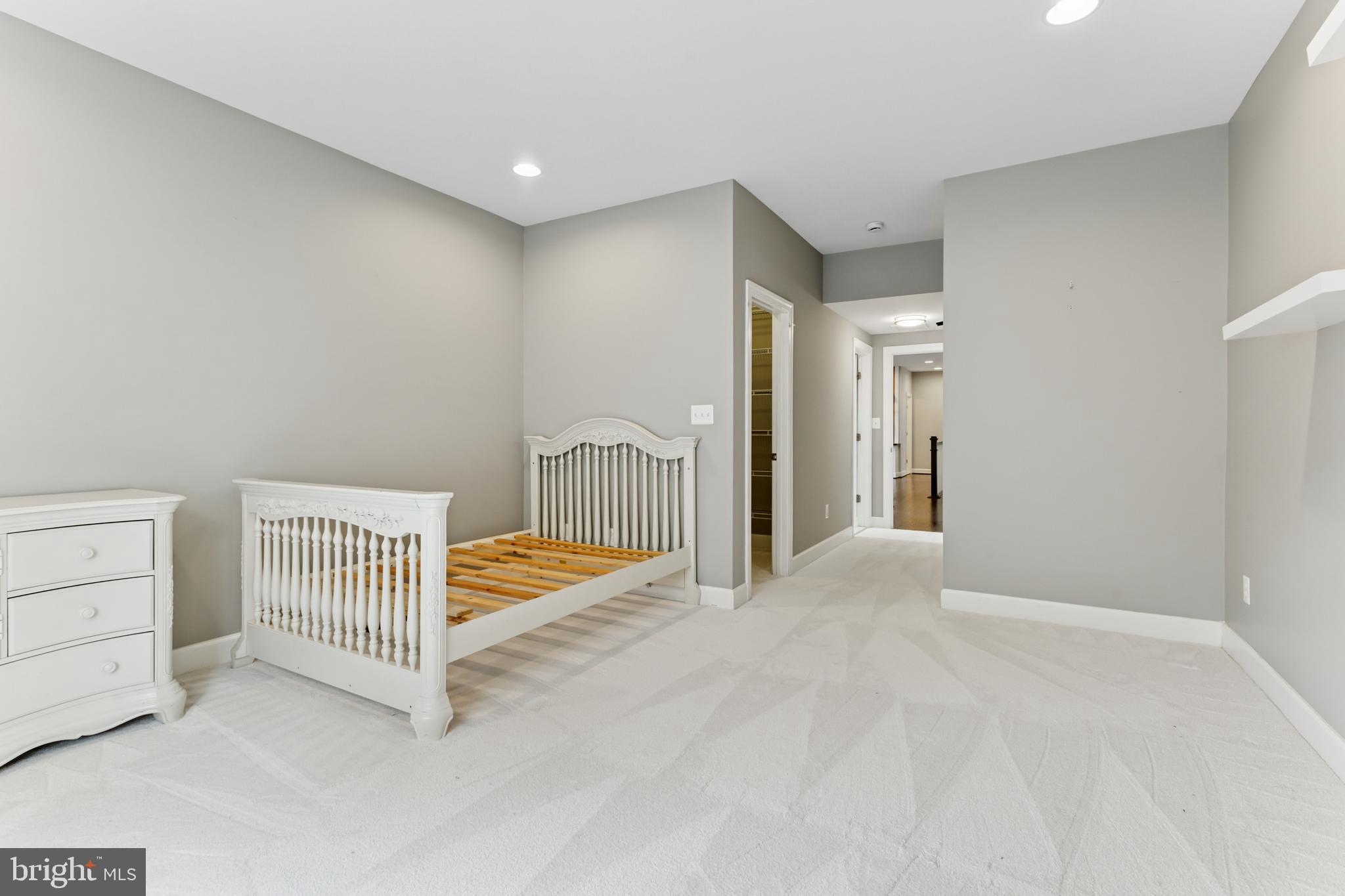 MARBURY - Residential