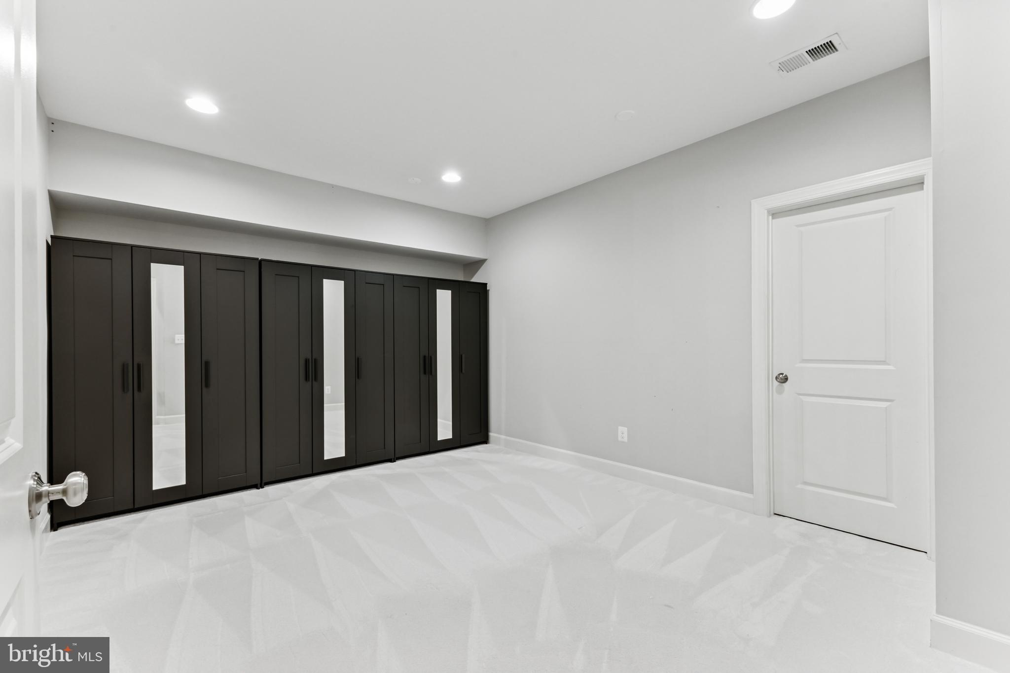 MARBURY - Residential