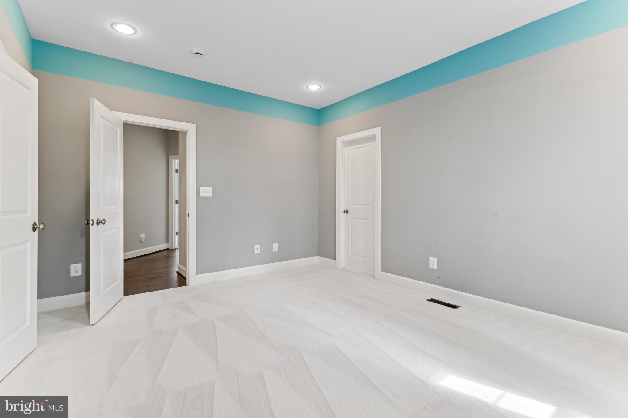 MARBURY - Residential