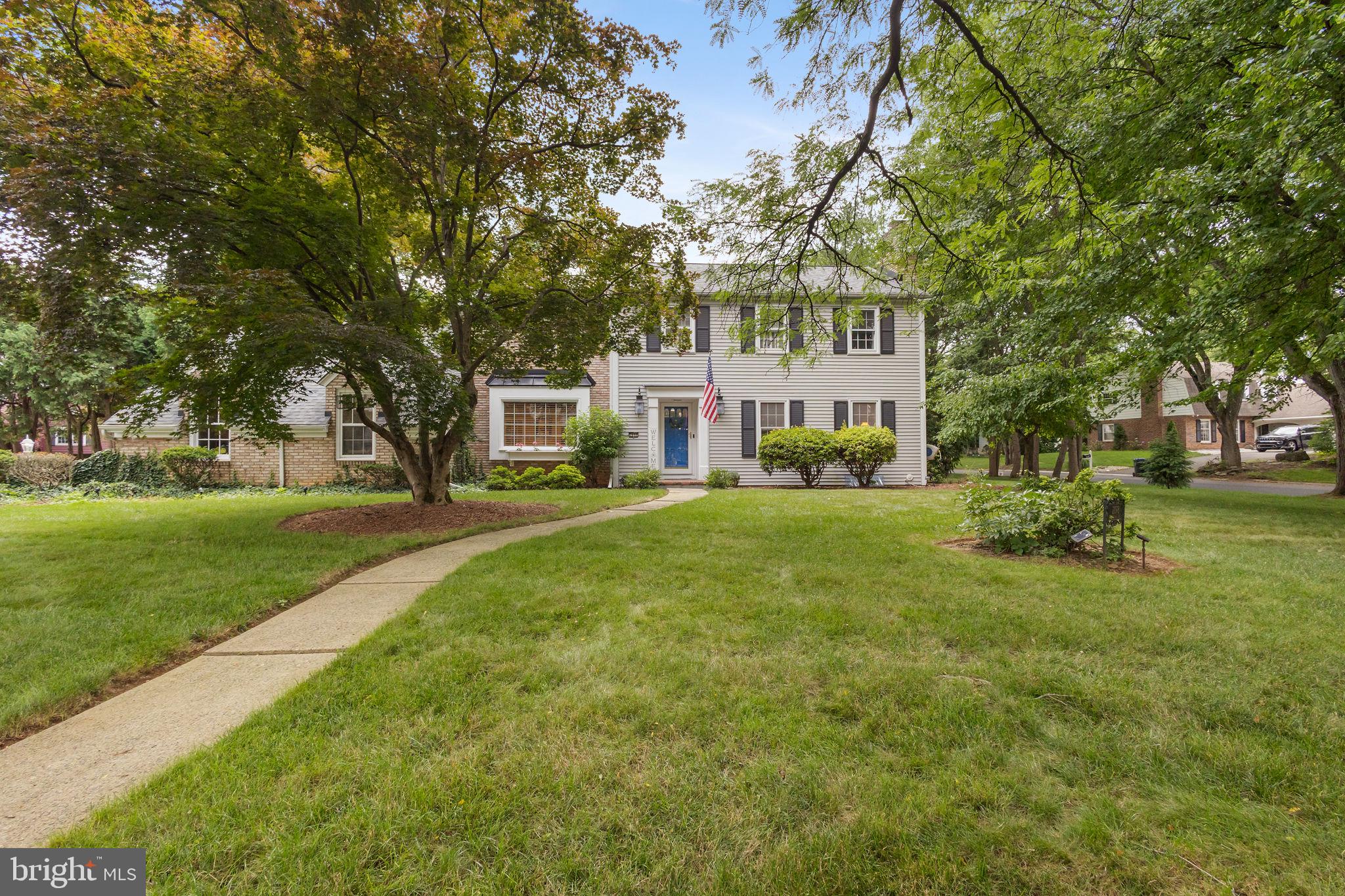 2898 FAIRFIELD DRIVE