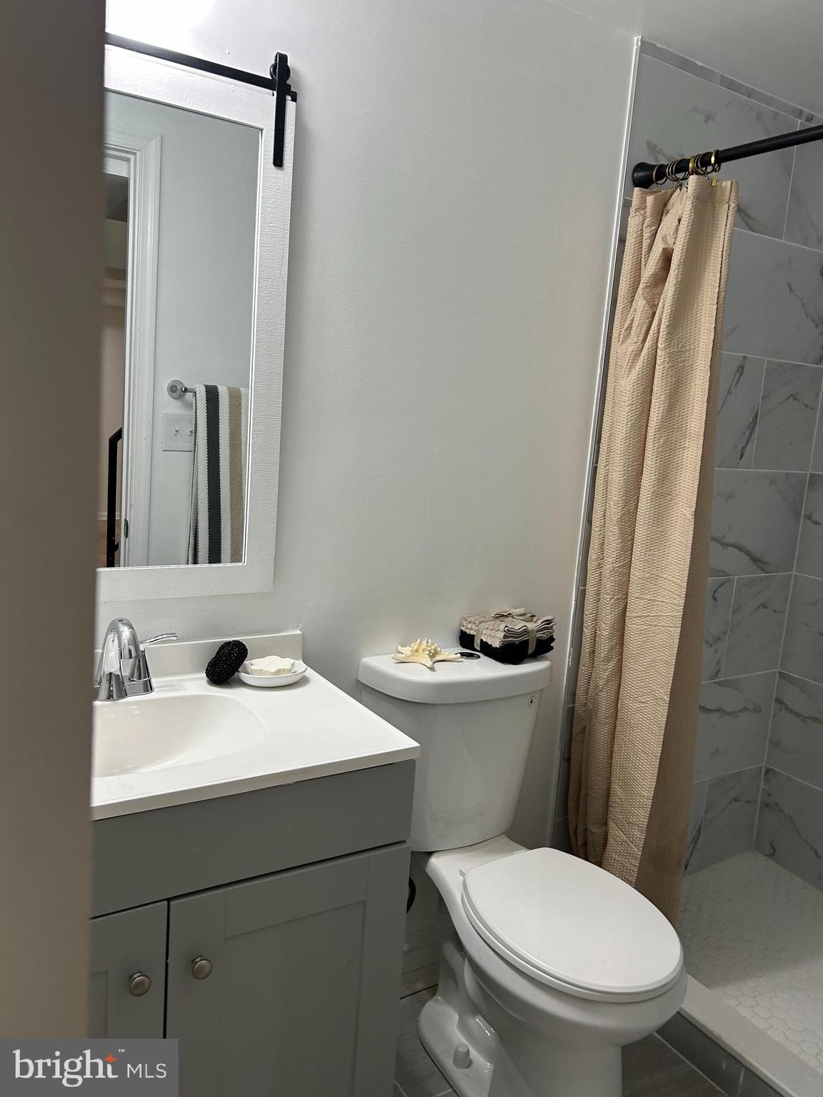 HOLLYWOOD - Residential