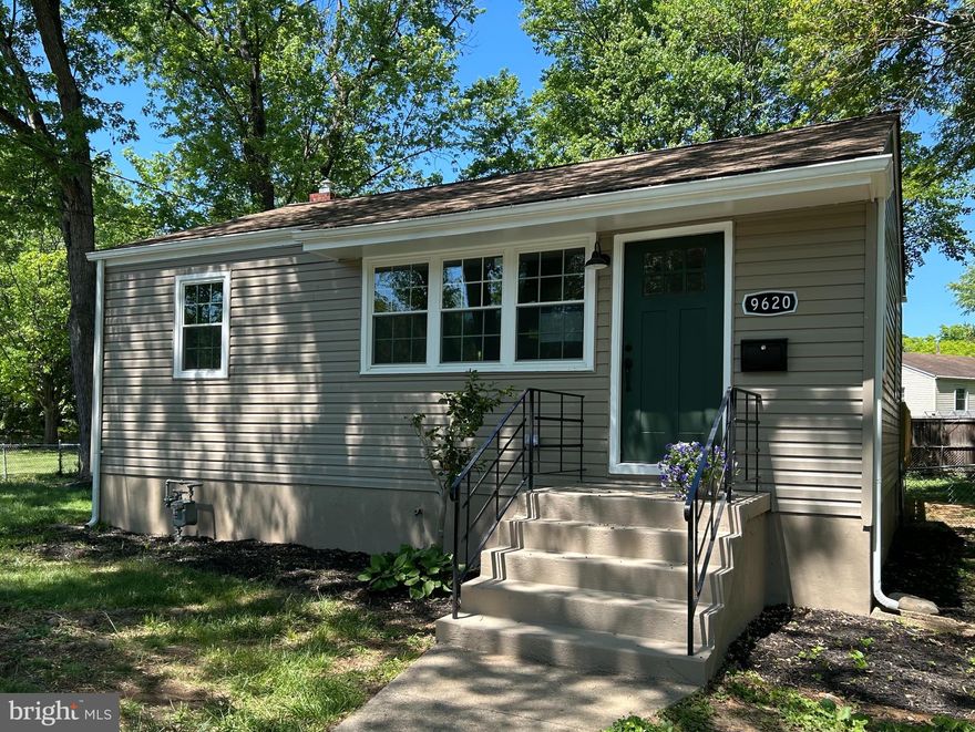 Beautiful home!  fully renovated top to bottom, new deck, conveniently located, parks nearby, metro two blocks away, 495 hwy, and much more..........!!!