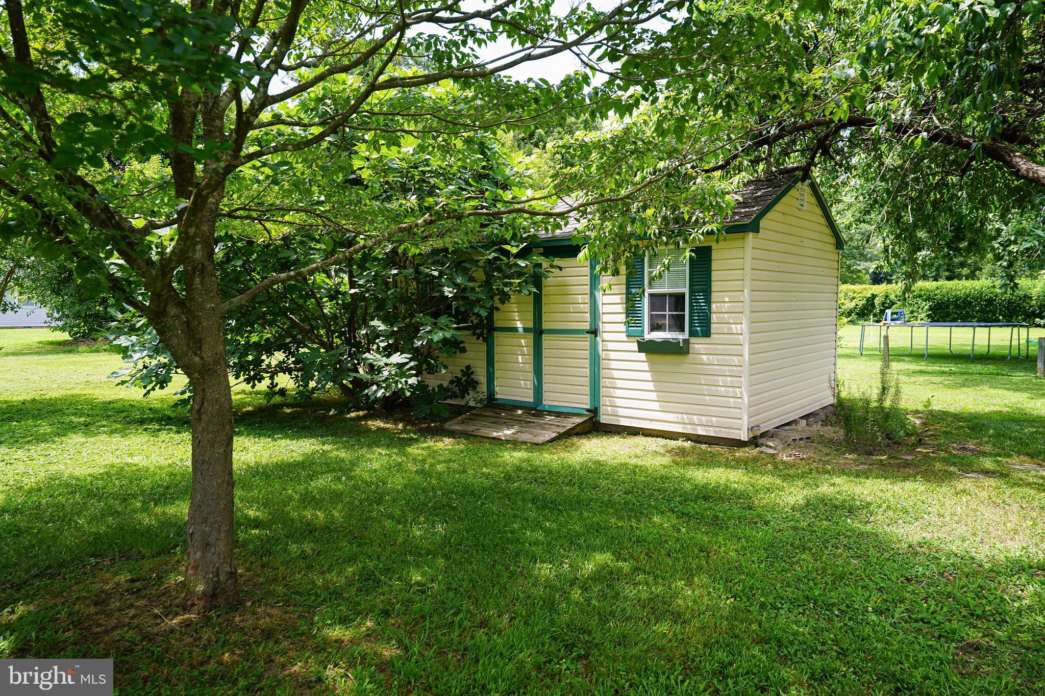 KING WILLIAMS COURT - Residential