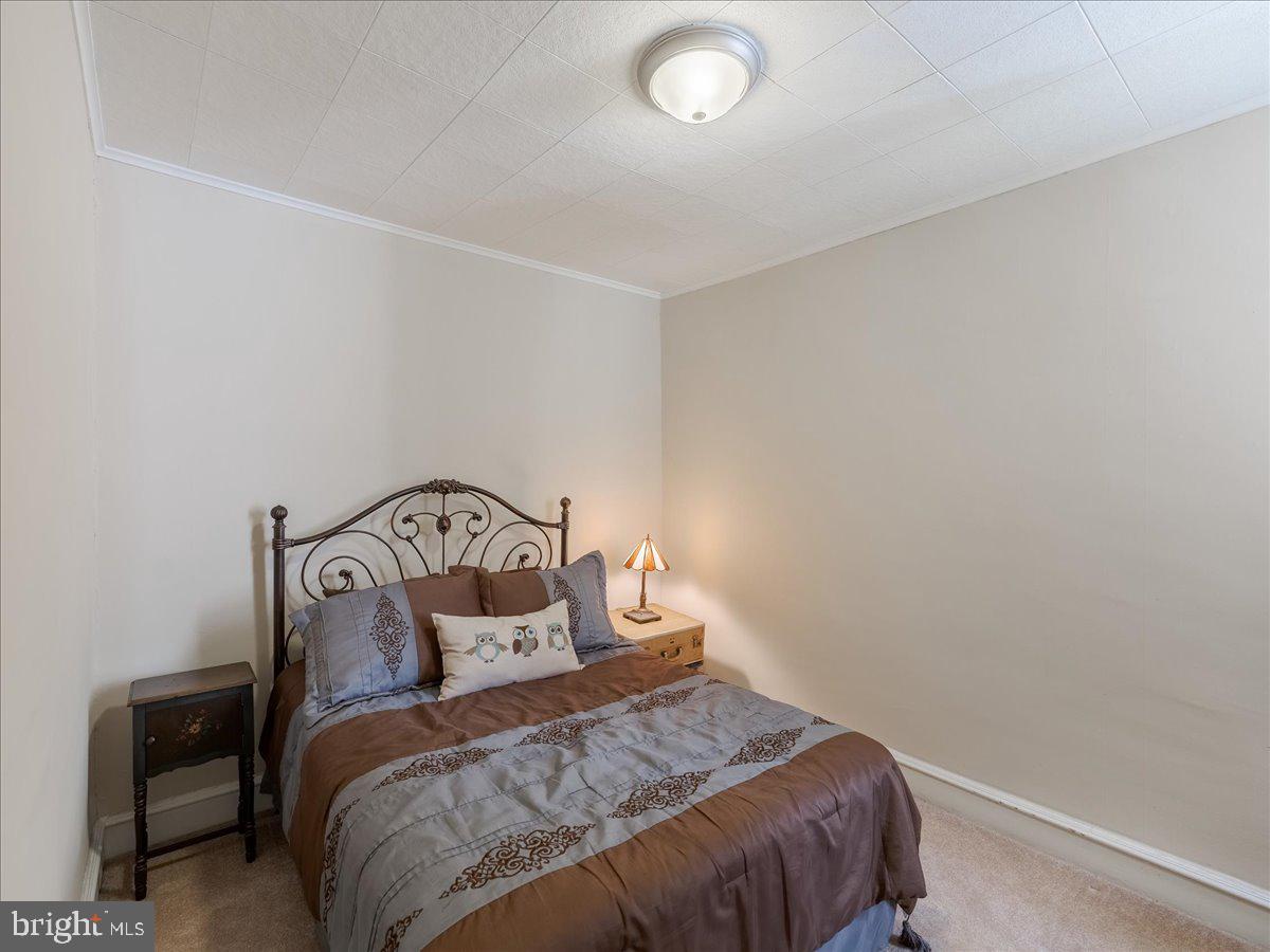 ROXBOROUGH - Residential