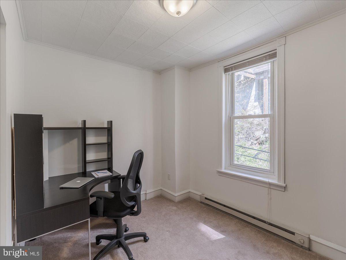 ROXBOROUGH - Residential