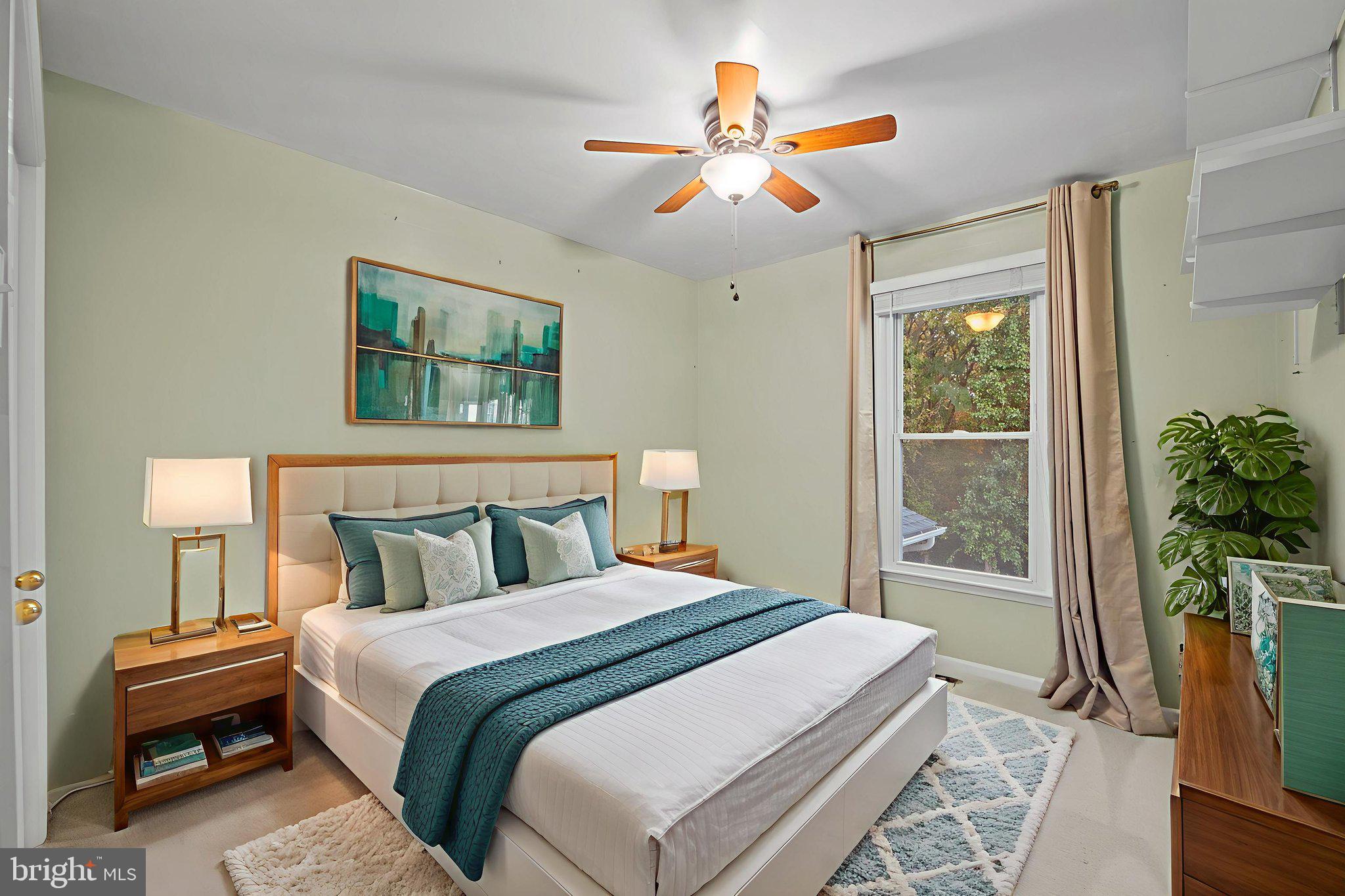 COUNTRY CLUB MANOR - Residential Lease