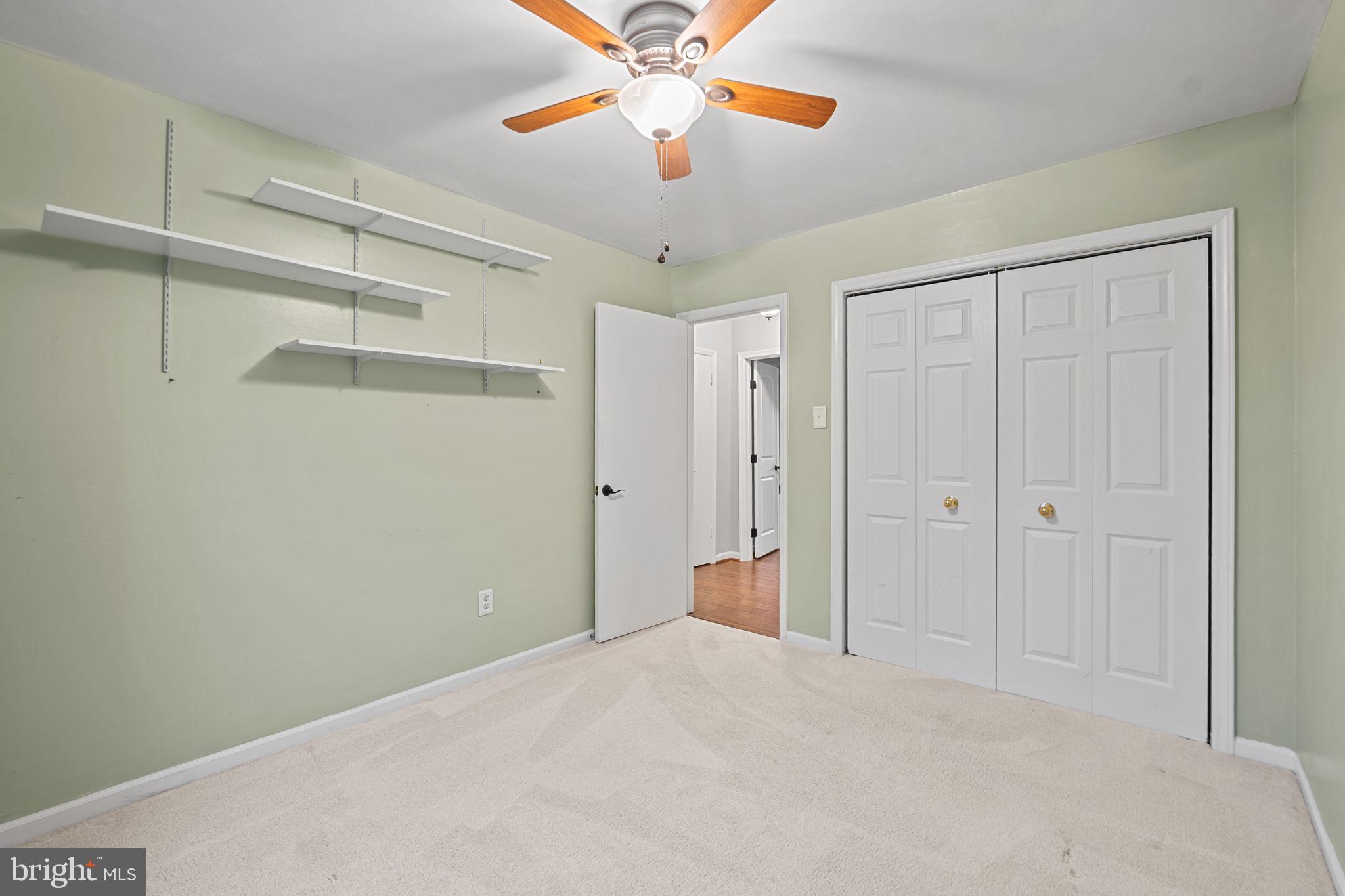 COUNTRY CLUB MANOR - Residential Lease