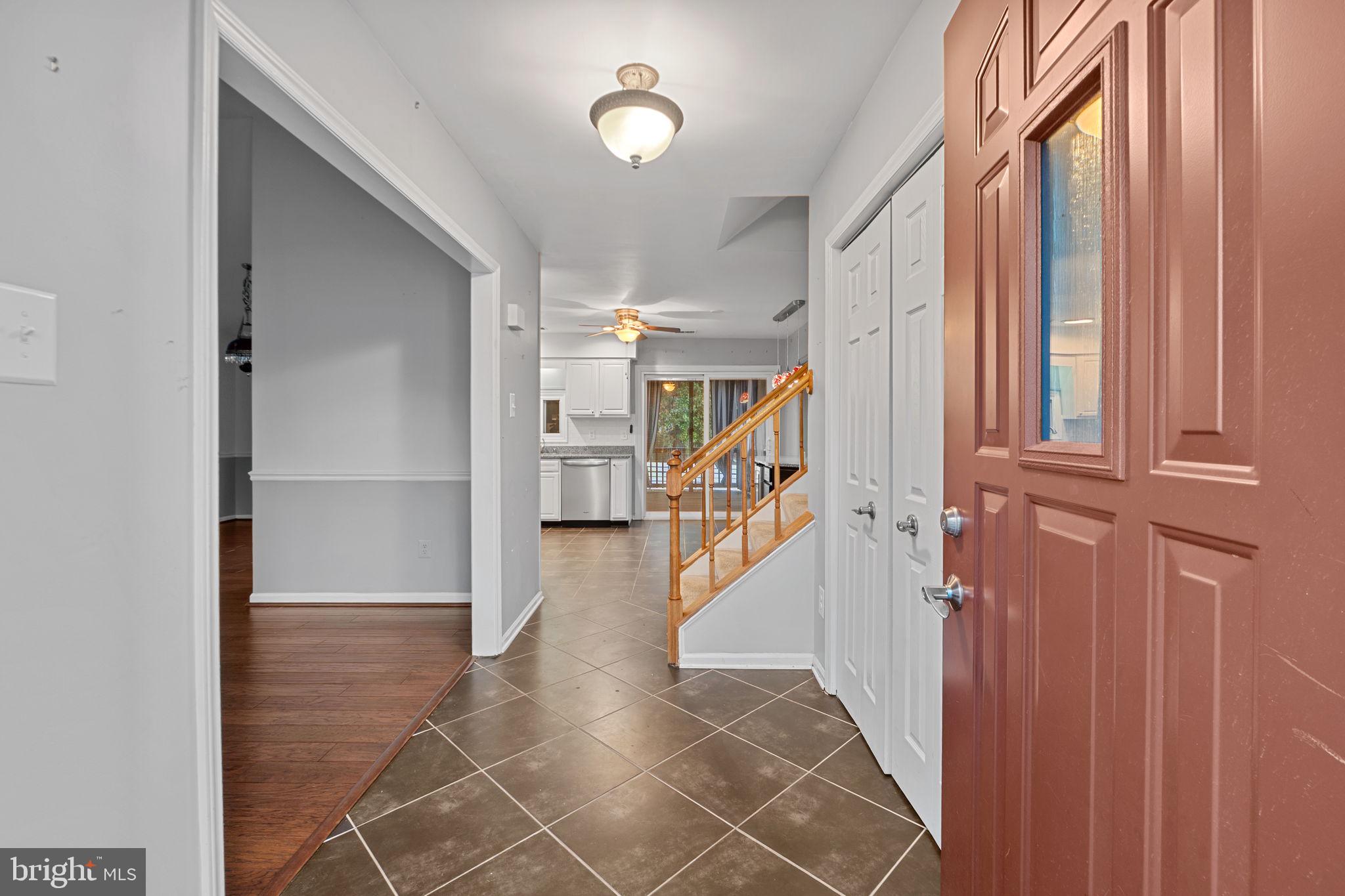 COUNTRY CLUB MANOR - Residential Lease