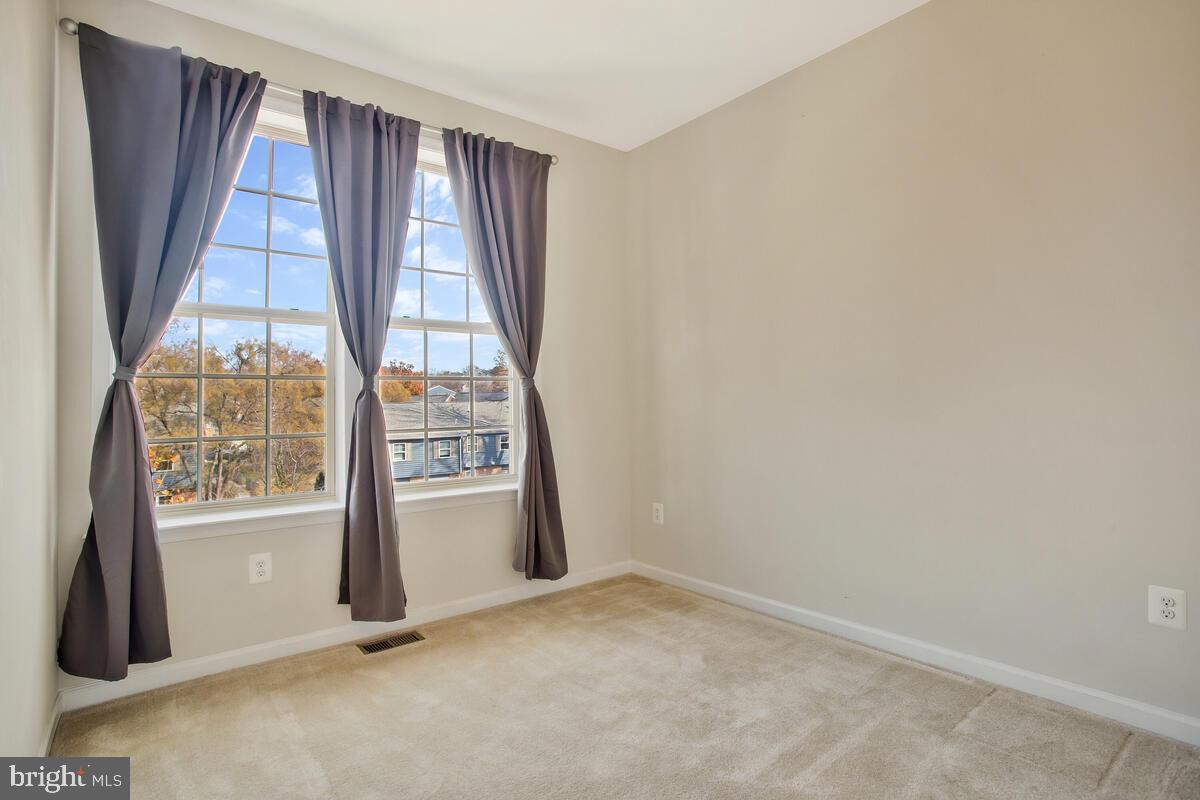 SEVERN HOLLOW - Residential