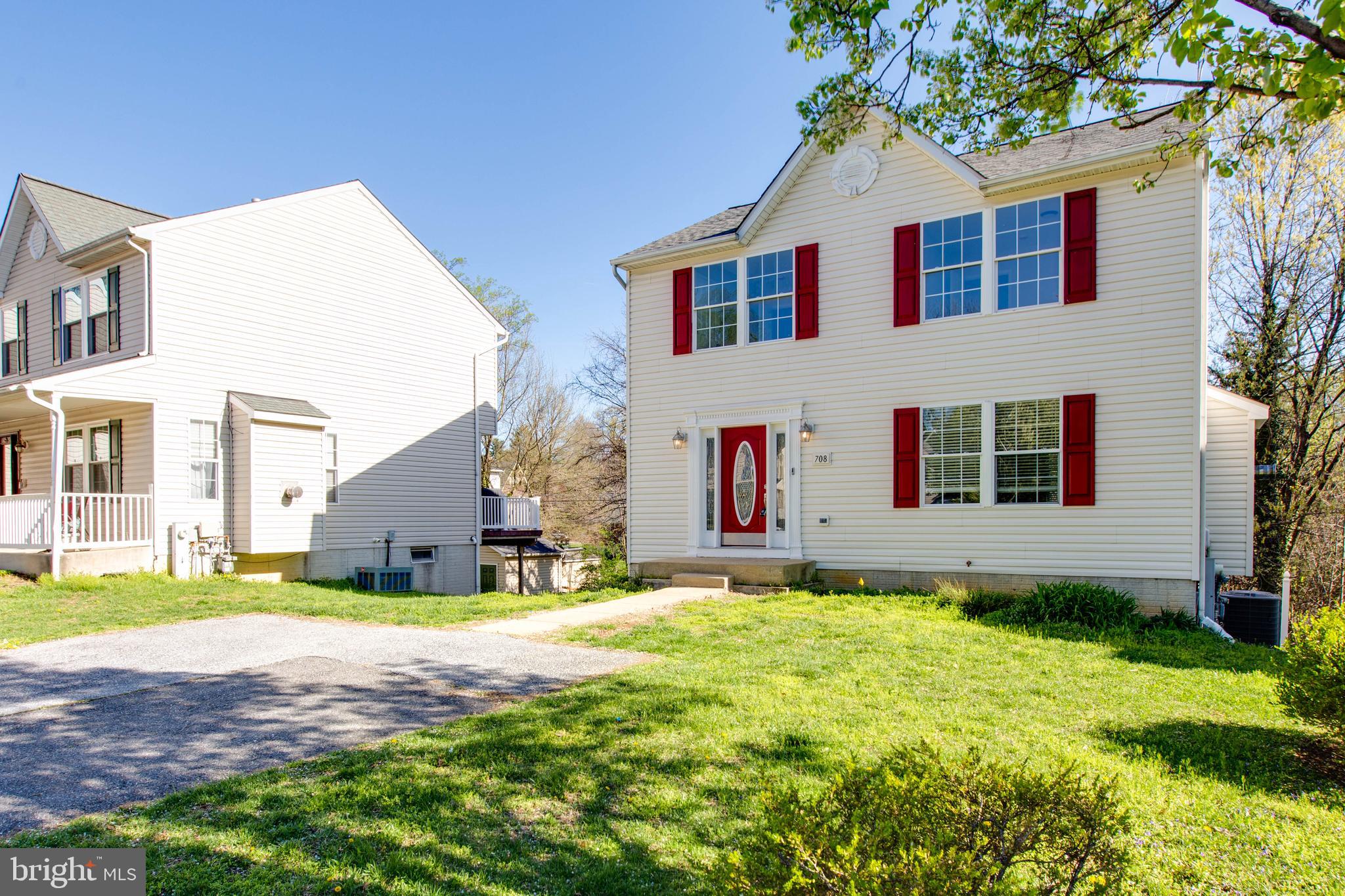 MERIDALE MEADOWS - Residential