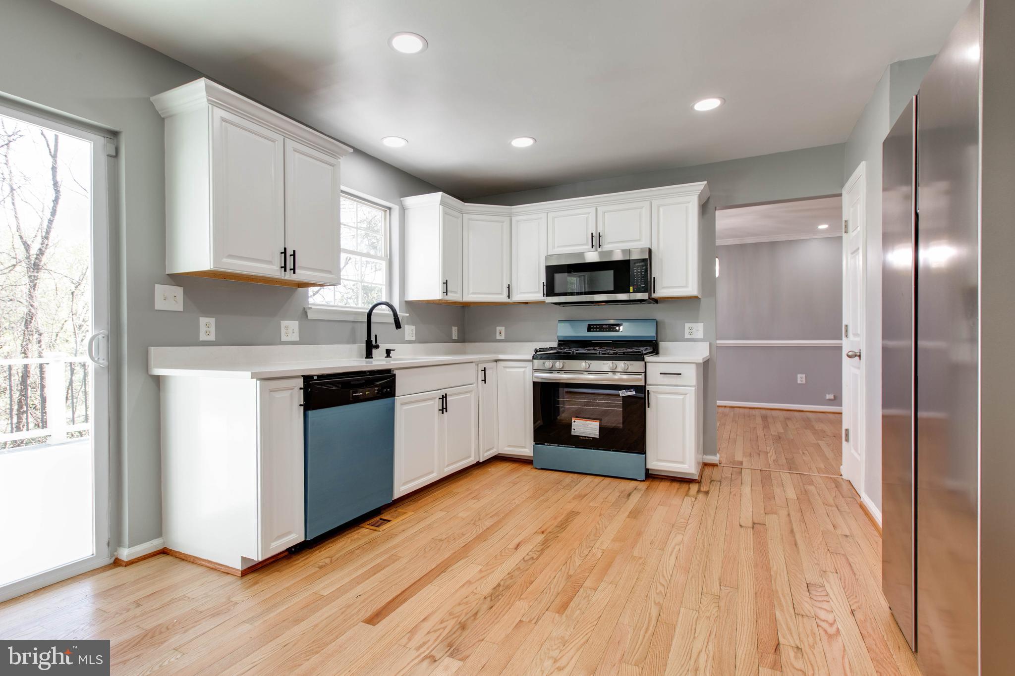 MERIDALE MEADOWS - Residential