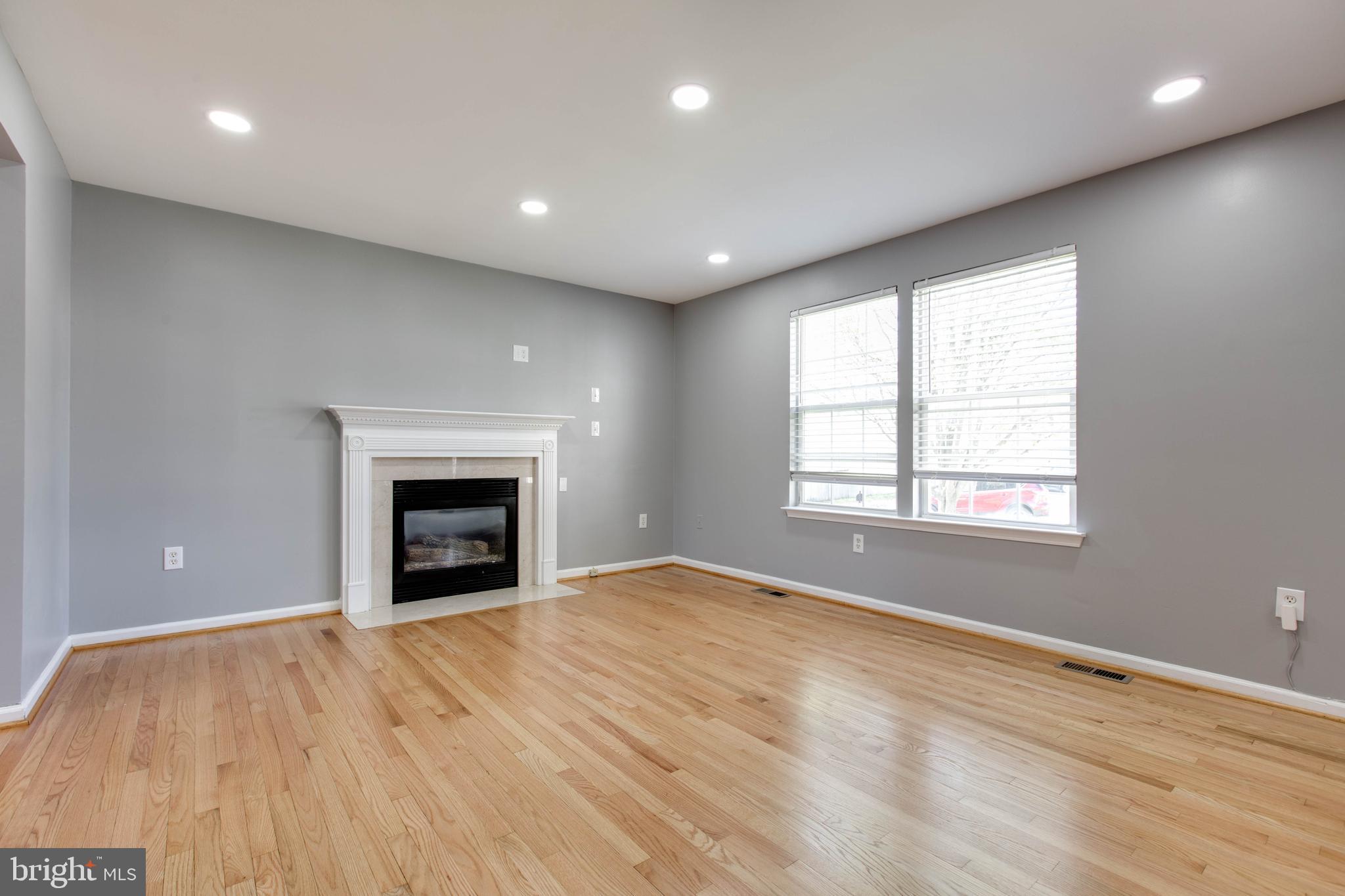 MERIDALE MEADOWS - Residential