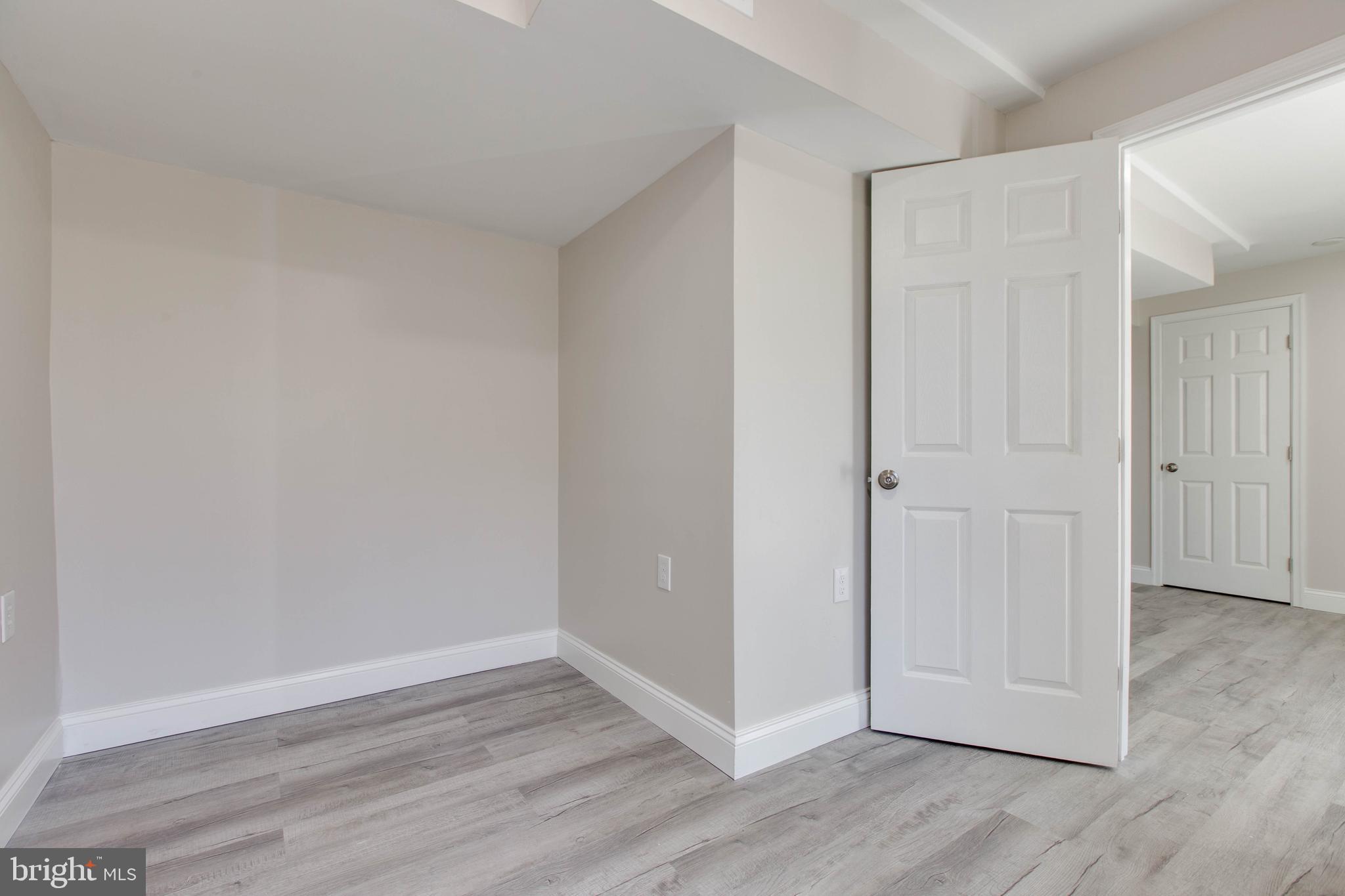 MERIDALE MEADOWS - Residential